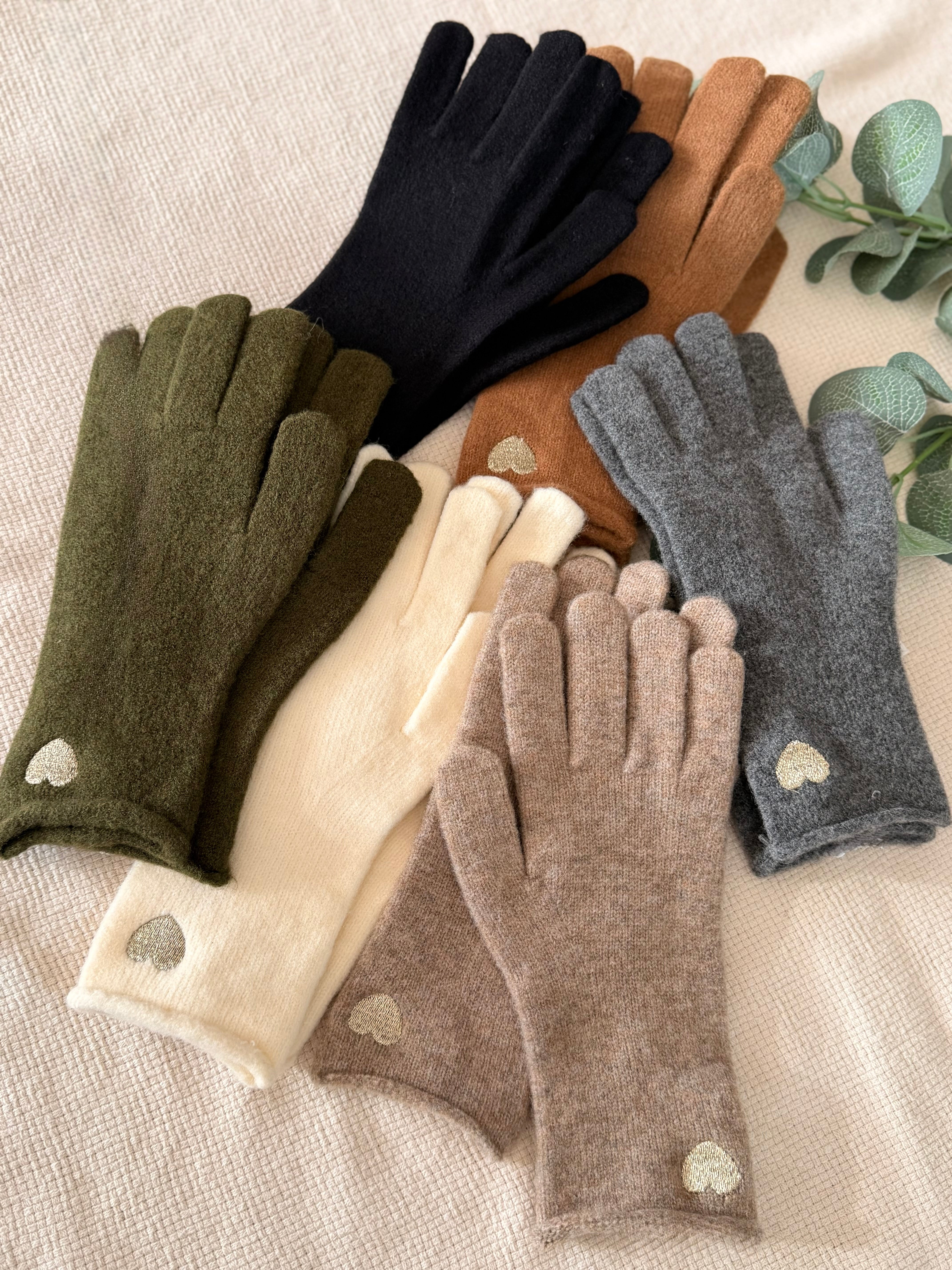 Gants CHLOÉ avec coeur doré brodé 💛 et ouverture index et pouce 👌🏼