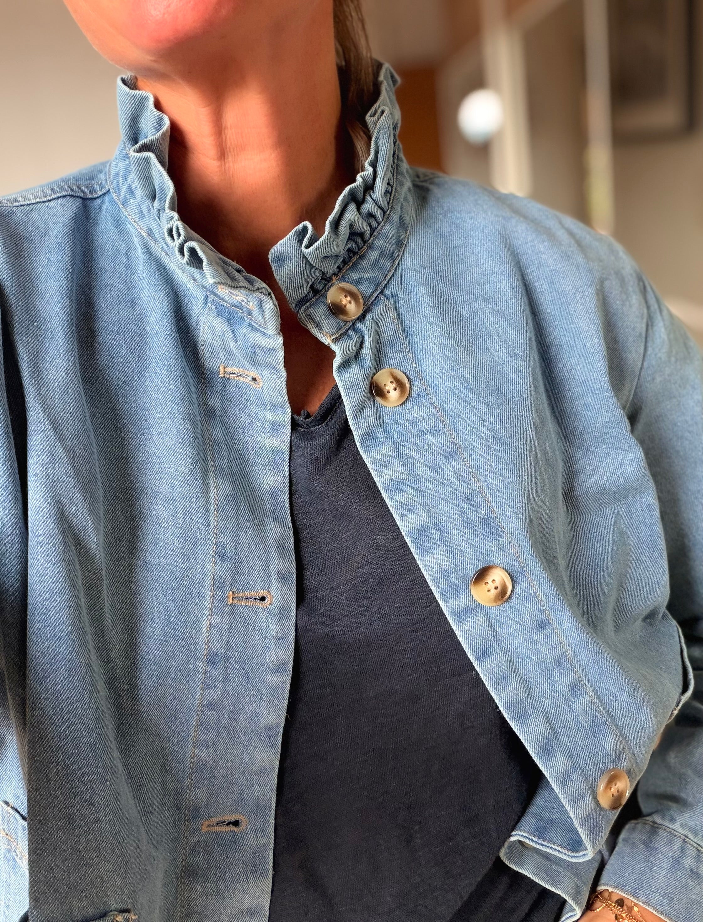 Veste courte légère col volanté JUNON Jean clair