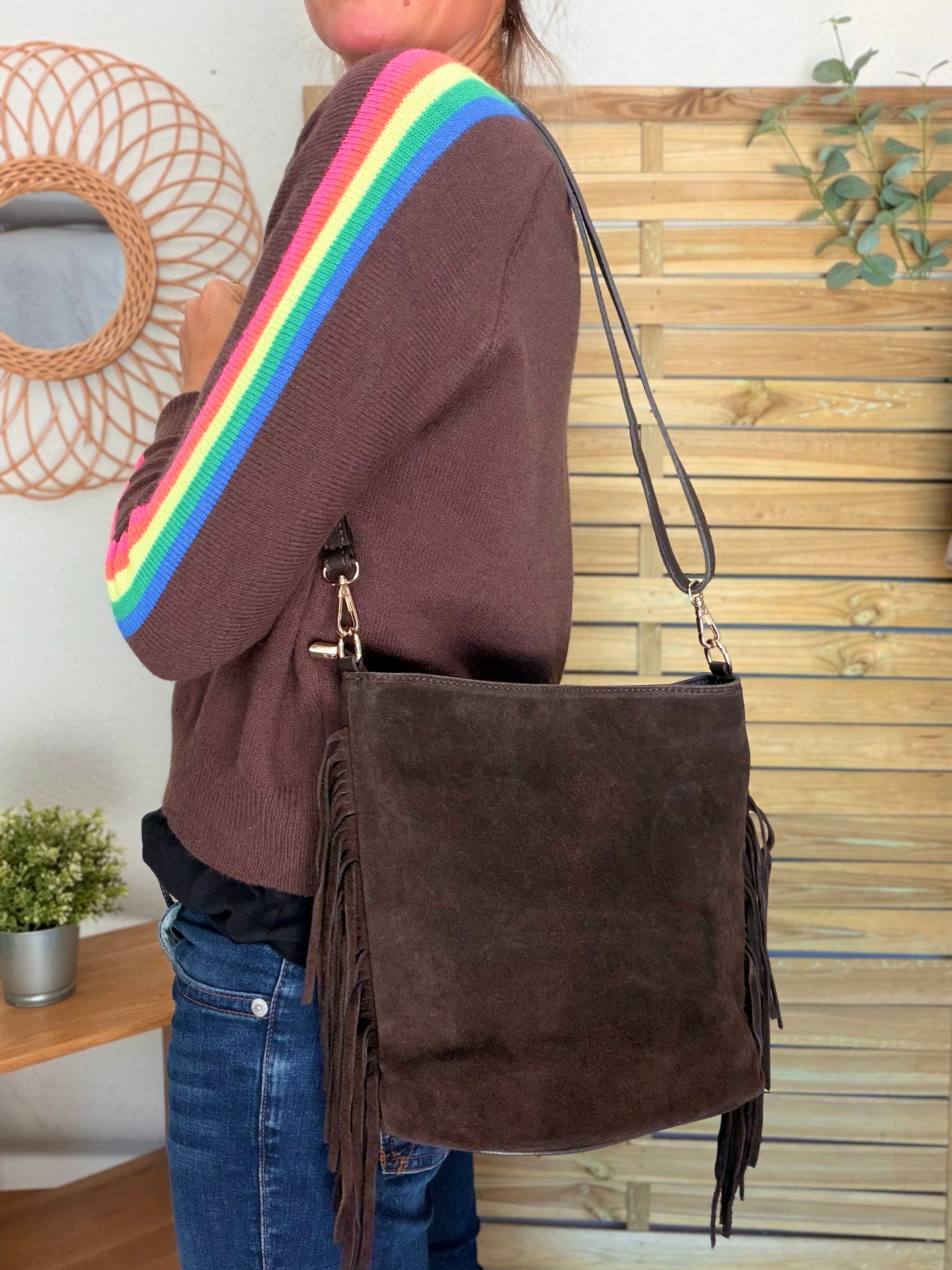 Sac seau en cuir daim avec franges KYLIE - Chocolat
