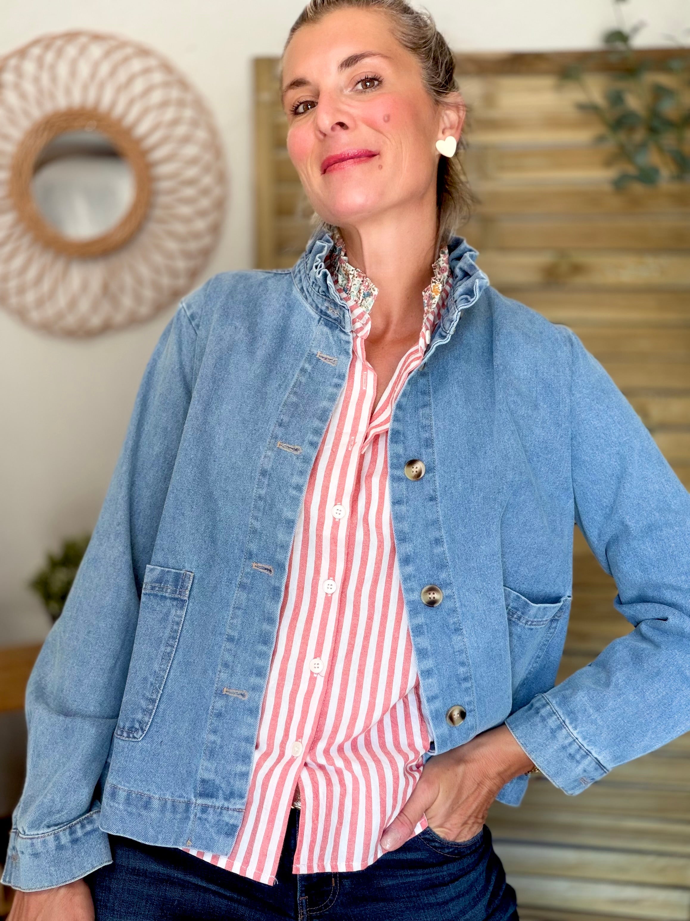 Veste courte légère col volanté JUNON Jean clair