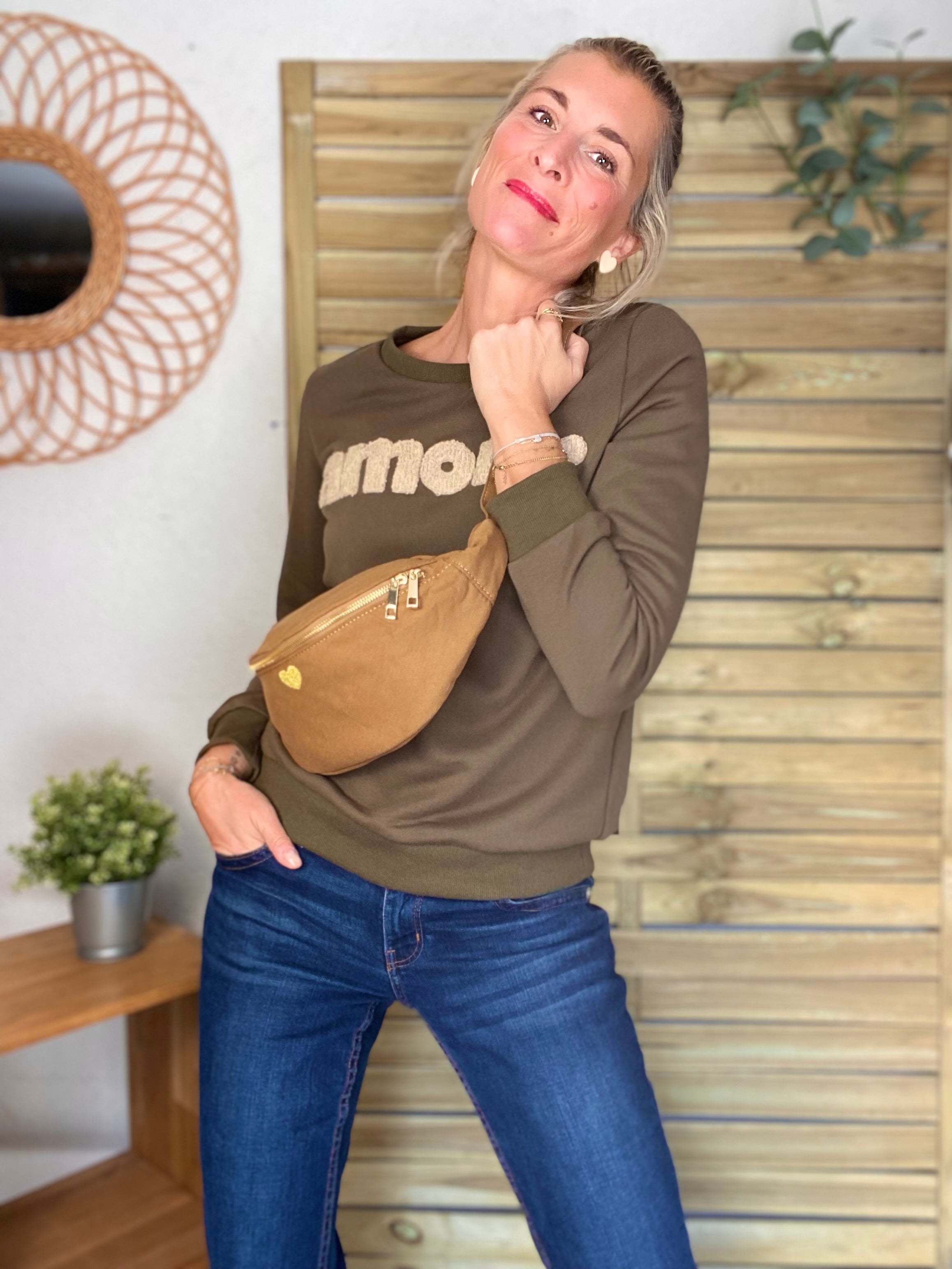 Sac banane en coton Coeur brodé 💛 CASSIDY - Camel