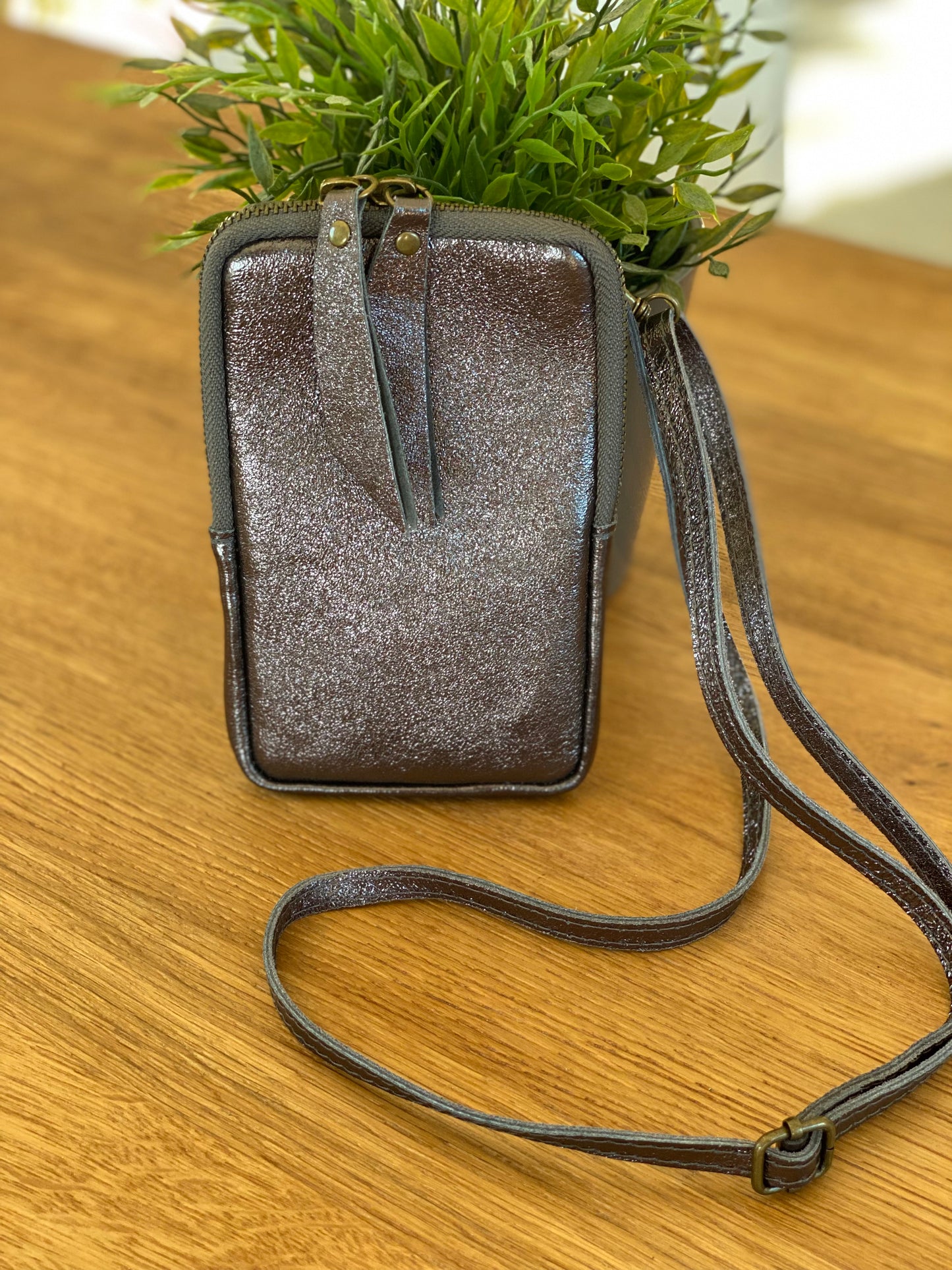 Pochette bandoulière pour téléphone en cuir irisé - STELLA - Argent (9 coloris)