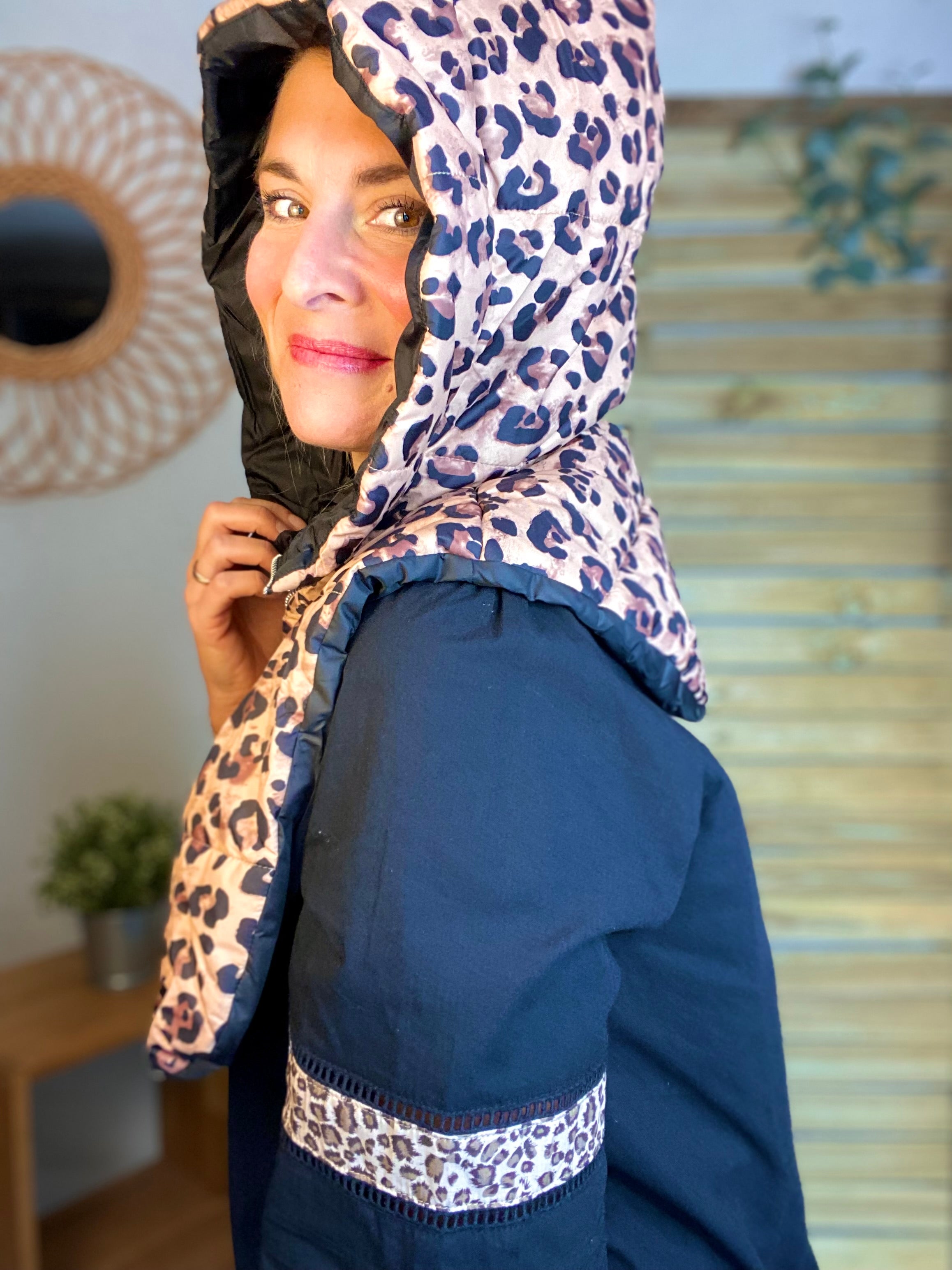 Col capuche amovible ARCHIE - Noir Léo 🐆