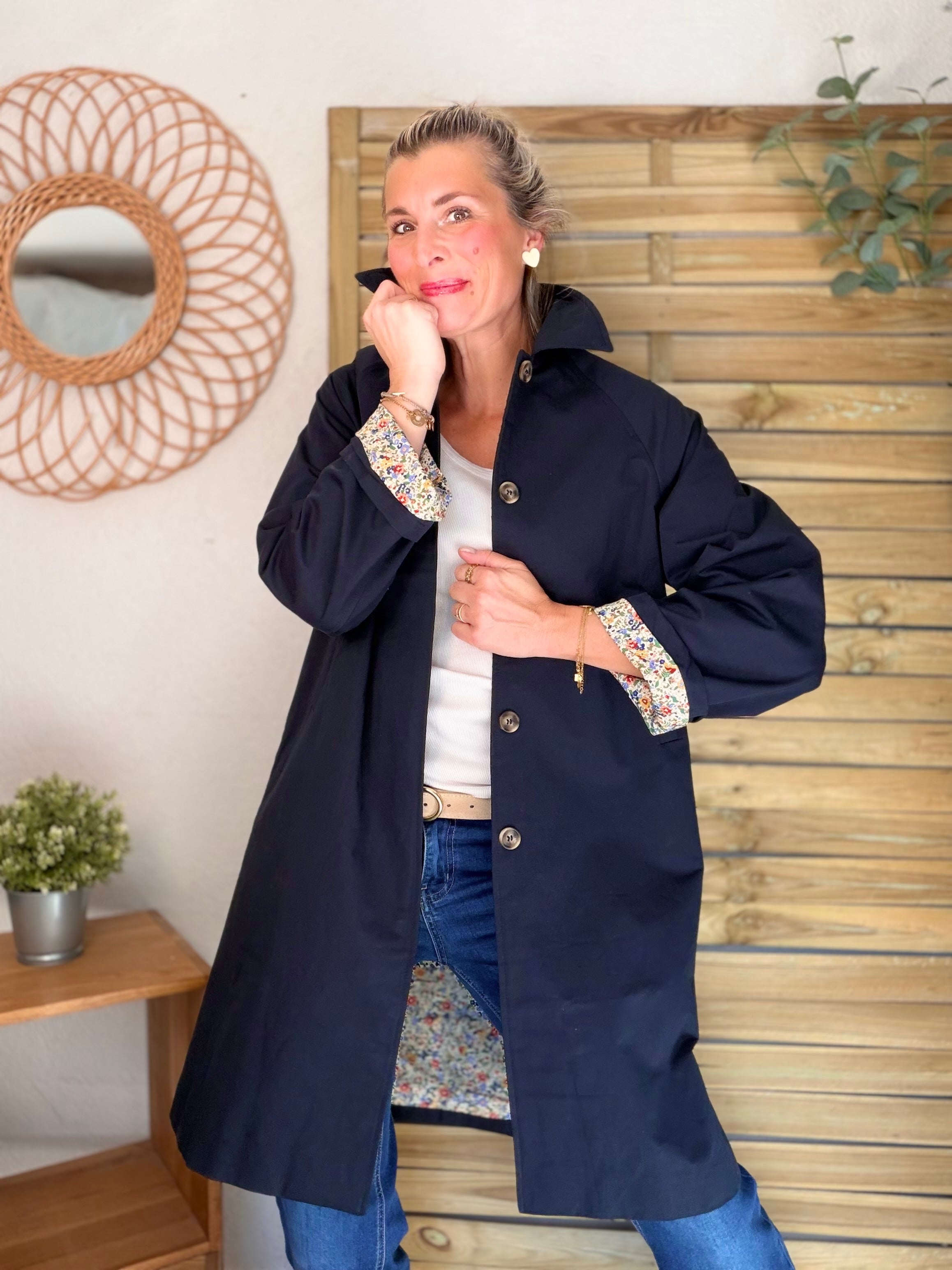 Veste Trench en coton Bleu marine avec Liberty - MAHAUT MI LONG - LILI et LALA (DÉSTOCKAGE sur Taille S)