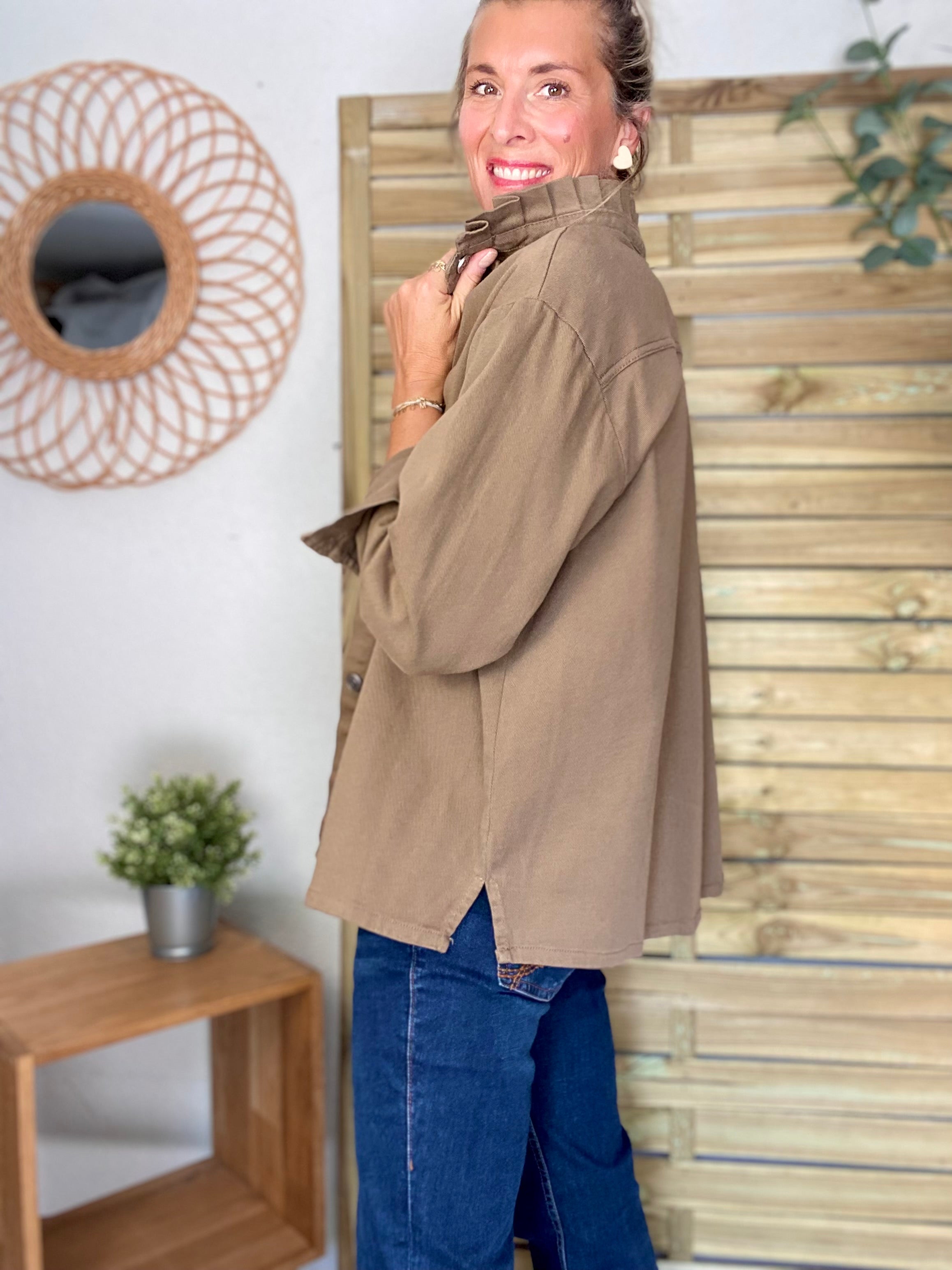 Veste / Chemise en coton, col volanté Camel foncé LISON