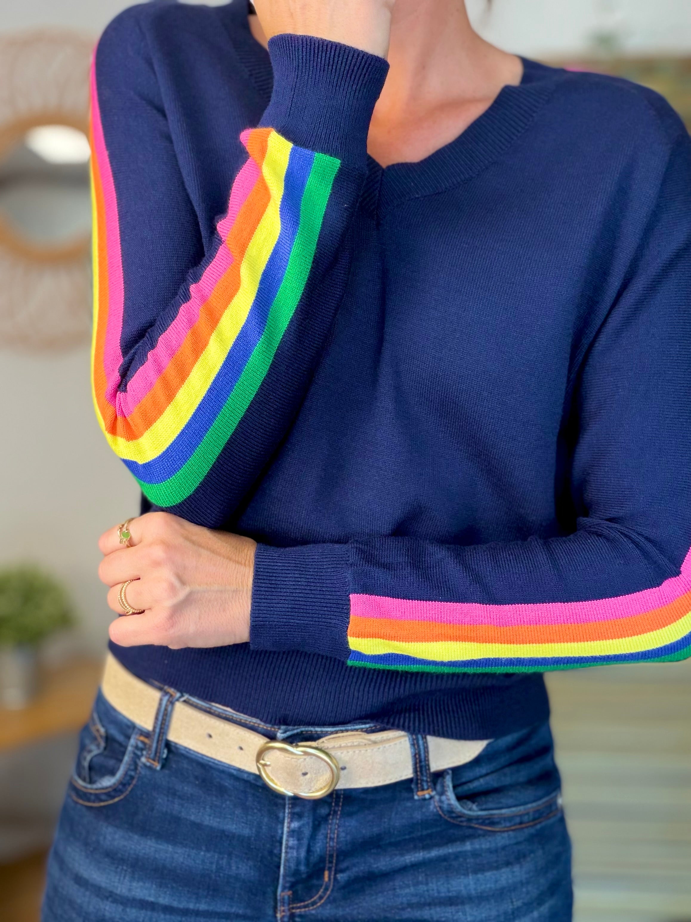 Pull avec bandes colorées, col V - RAINBOW 🌈 Bleu marine