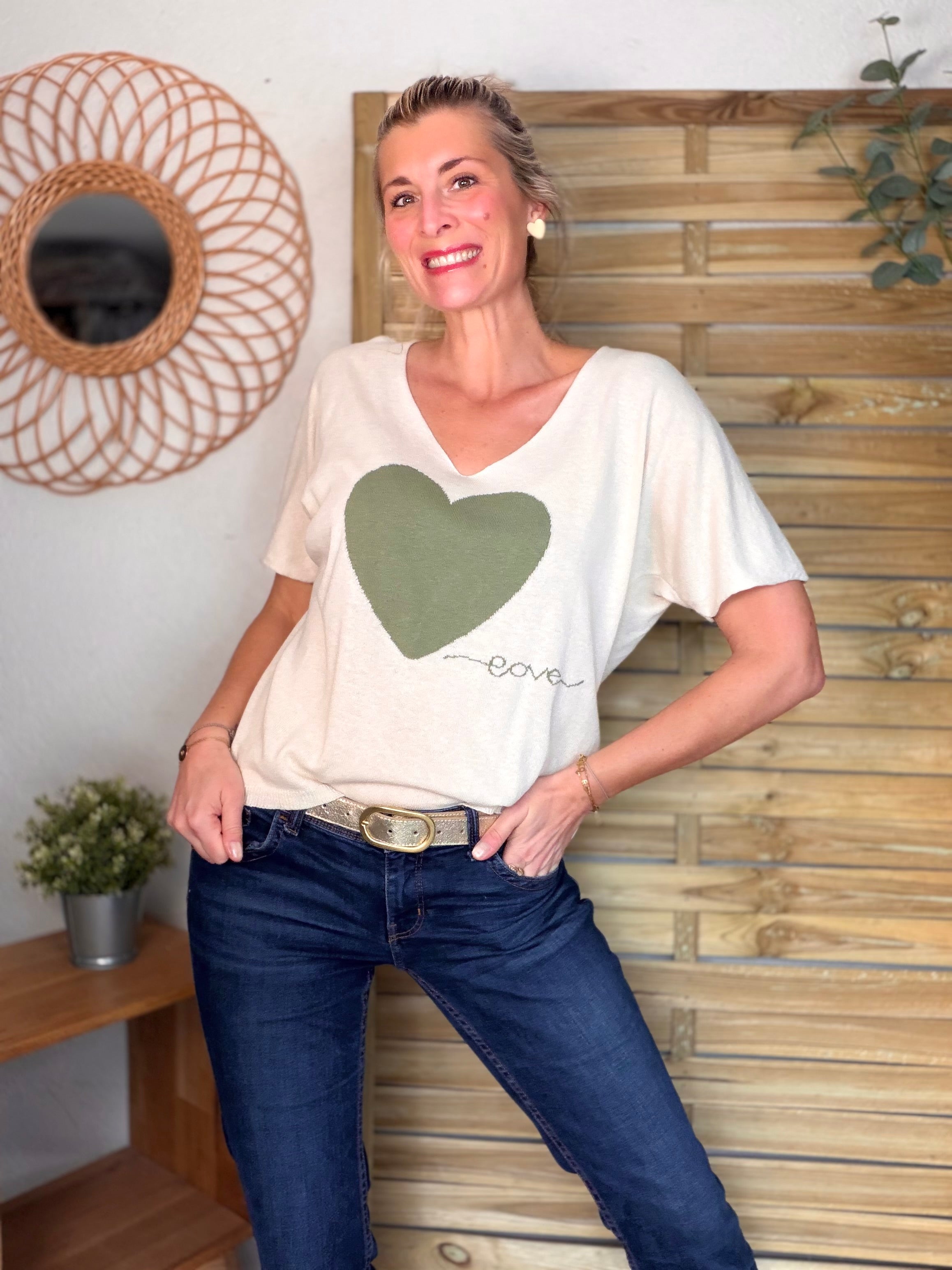 Pull fin col V gros cœur vert sauge 💚 PÉNÉLOPE