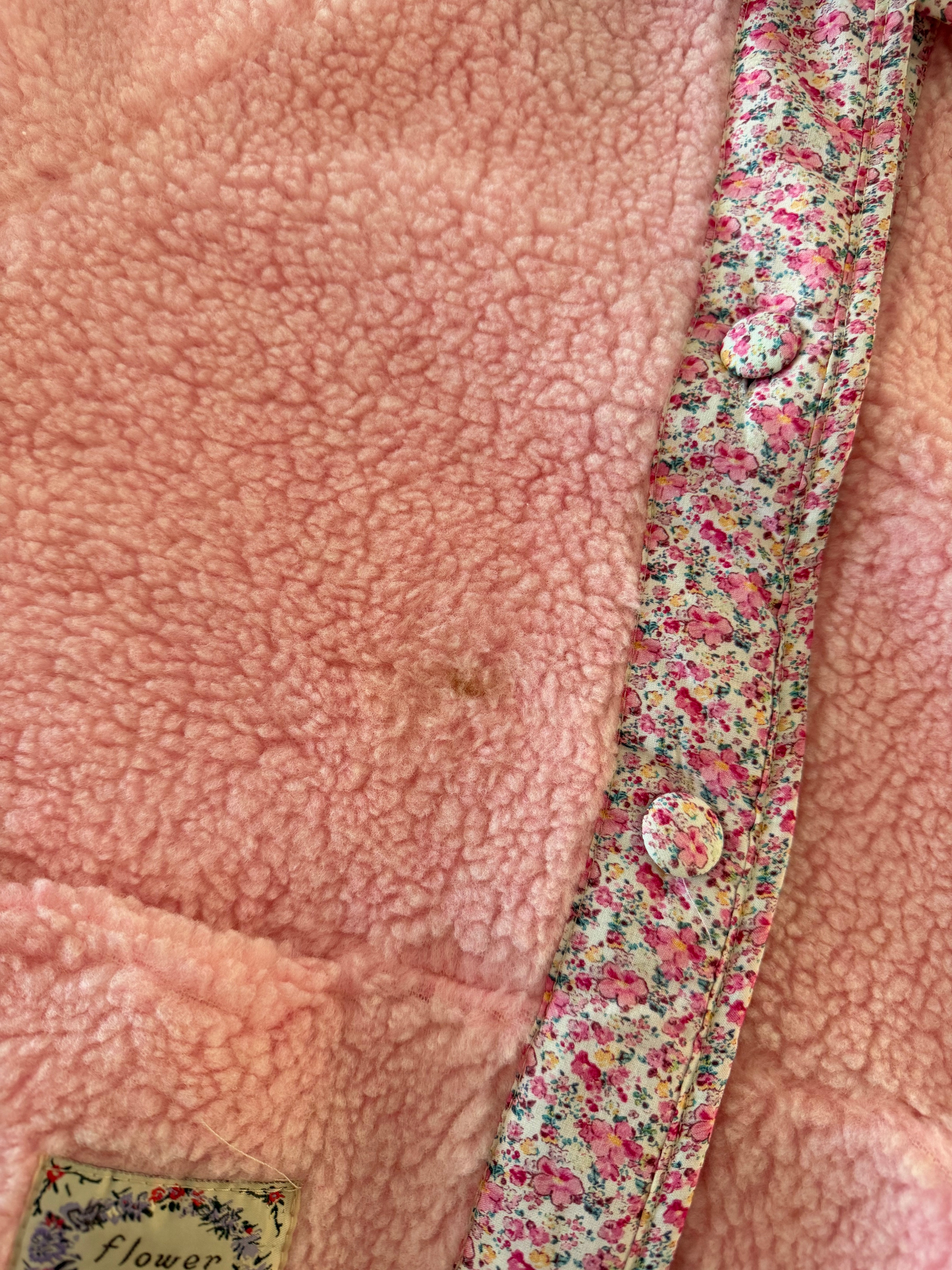 IMPERFECTION - Veste Sherpa et fleurs LÉONIE Rose clair