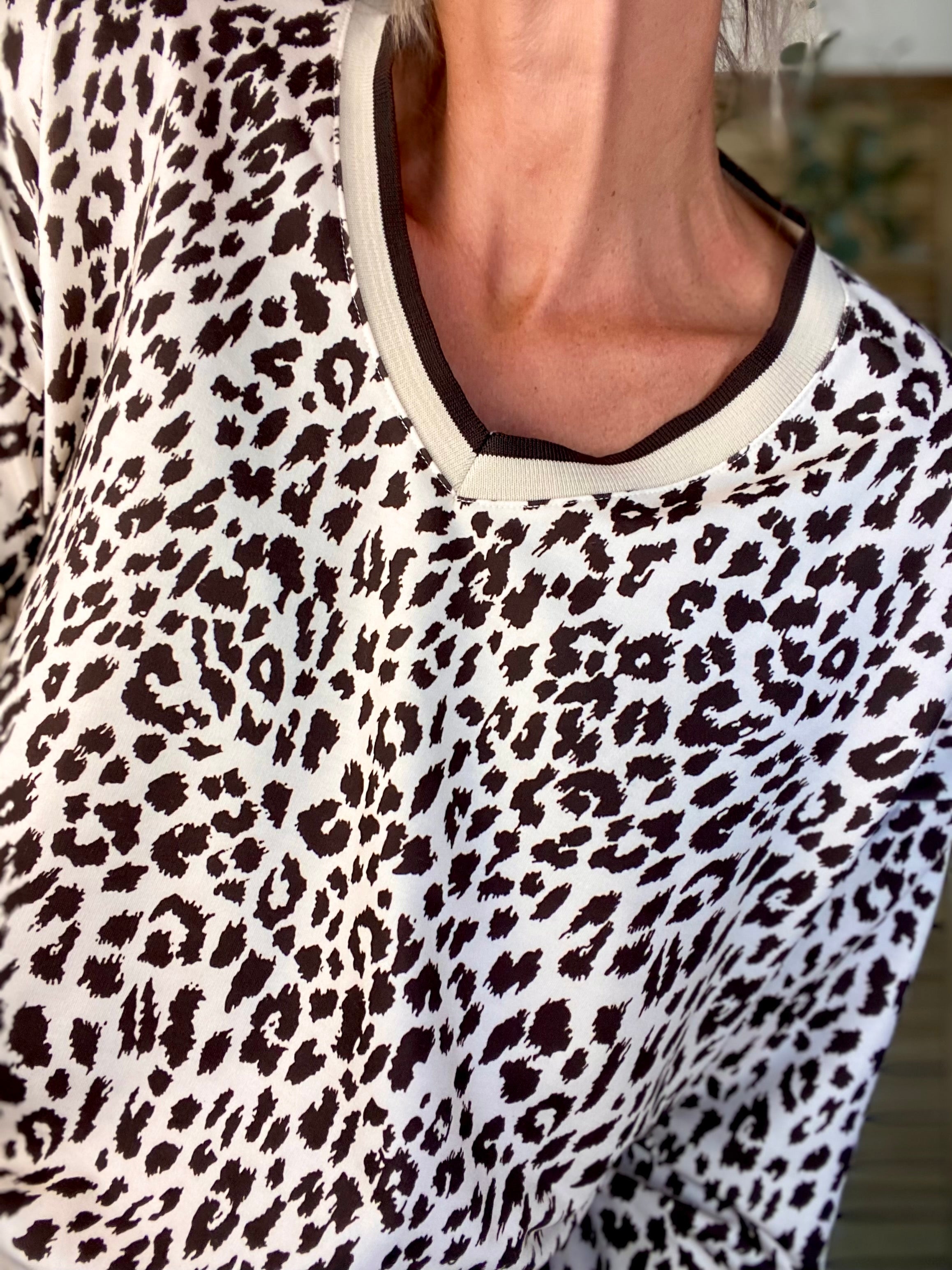 Sweat imprimé Léo 🐆 AMANDINE - Chocolat