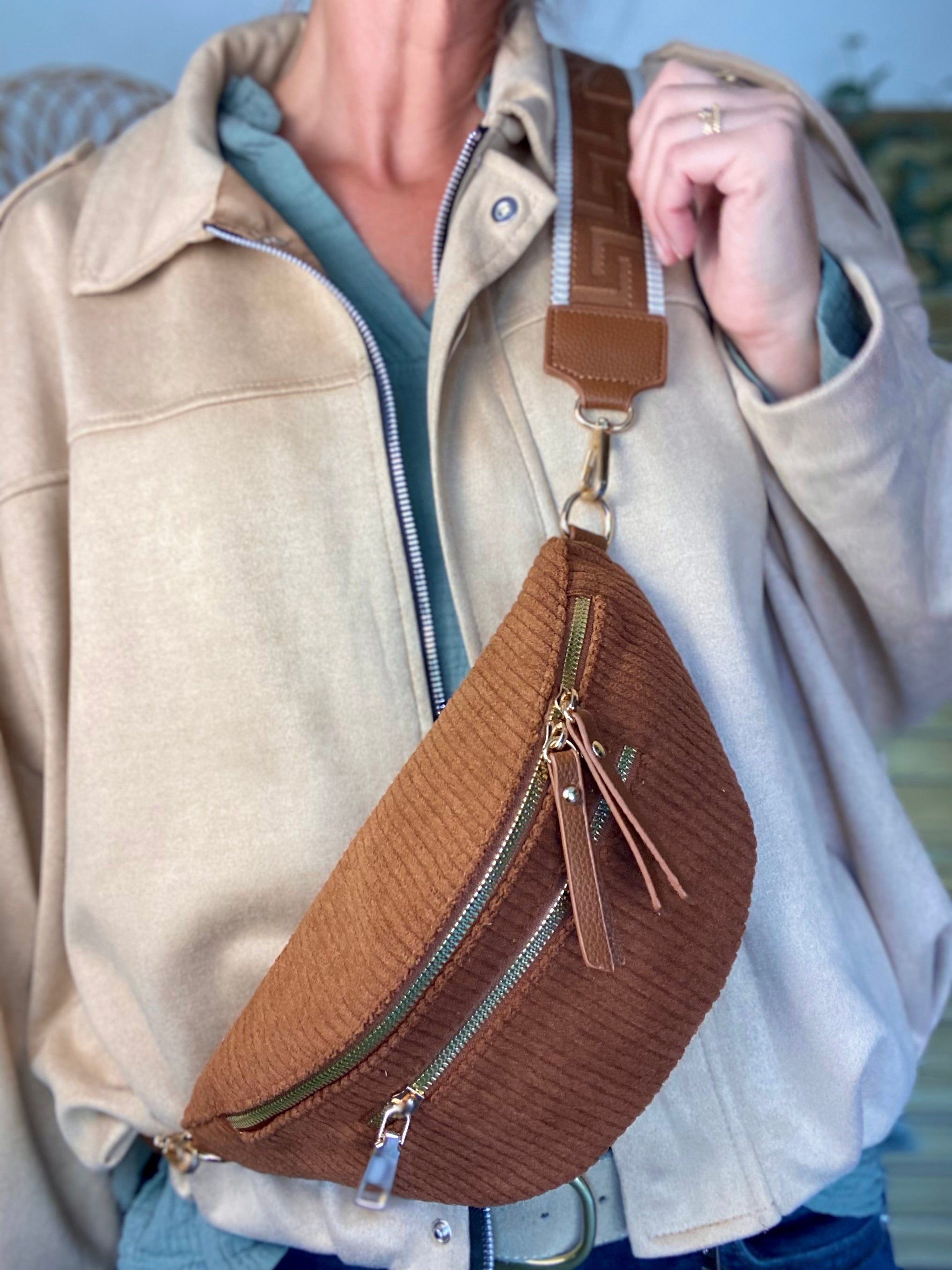 Sac banane en velours côtelé 2 zips et sangle fantaisie - CHARLY - Camel foncé (côtelé large)