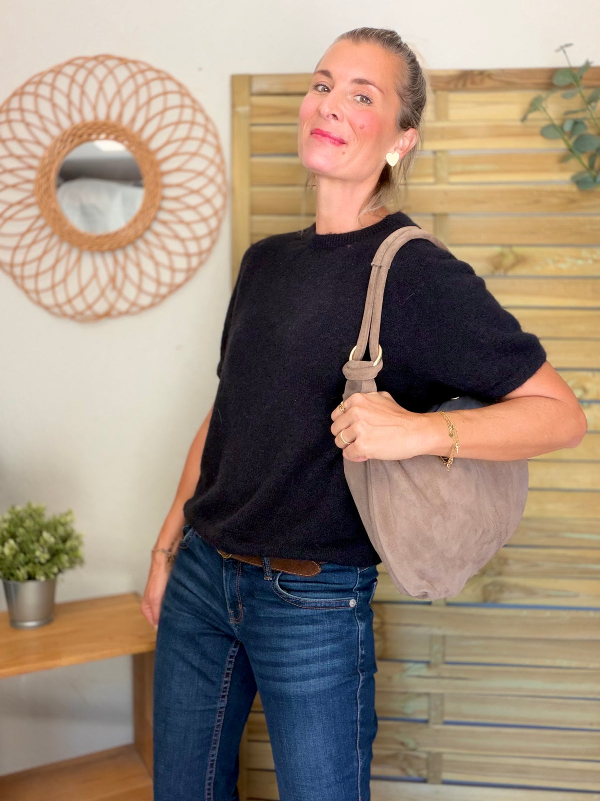 Sac besace hobo en cuir daim souple avec anneaux WILLIAM - Taupe
