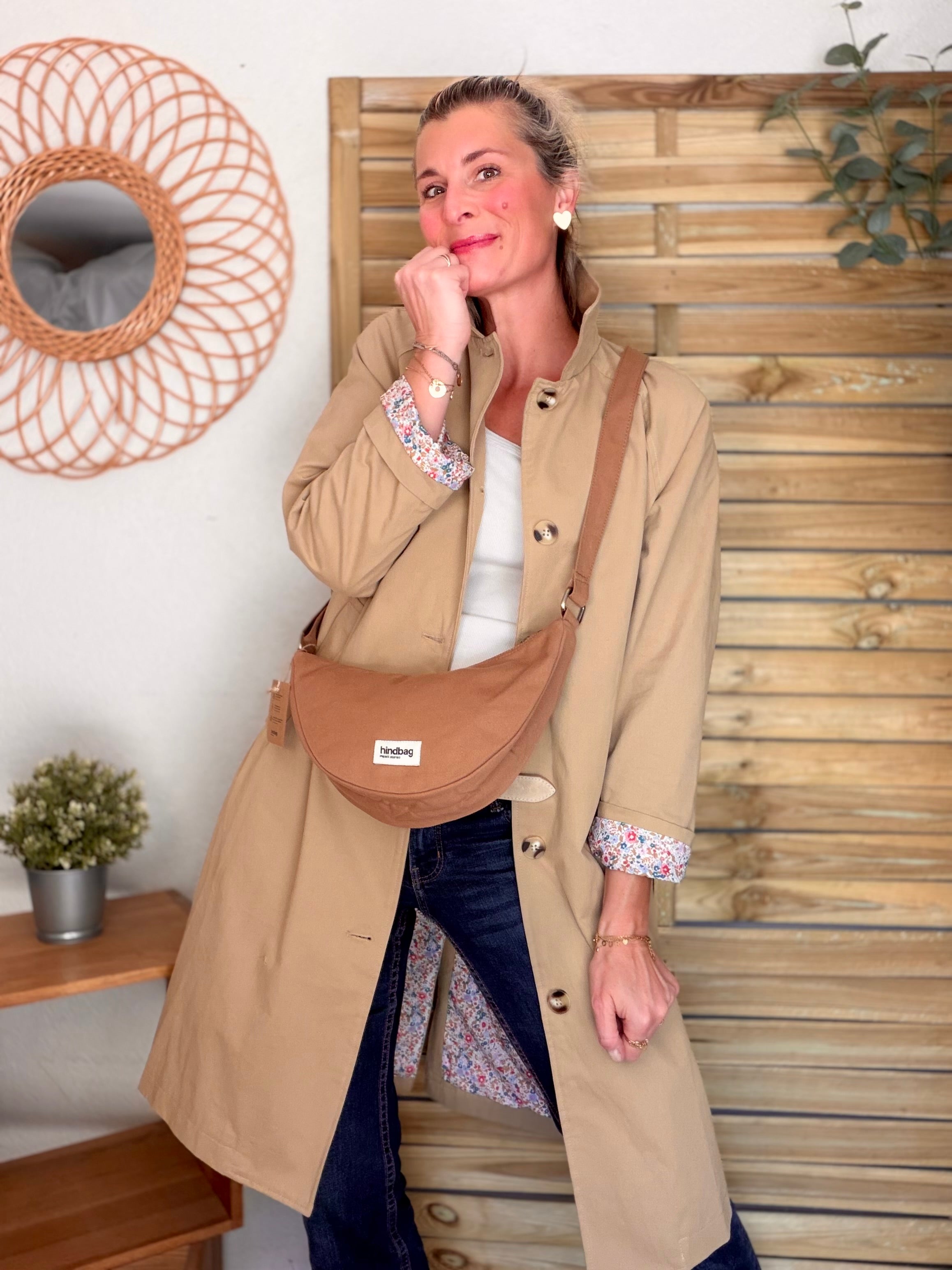 HINDBAG ANDRÉA - Sac banane demi-lune Cannelle