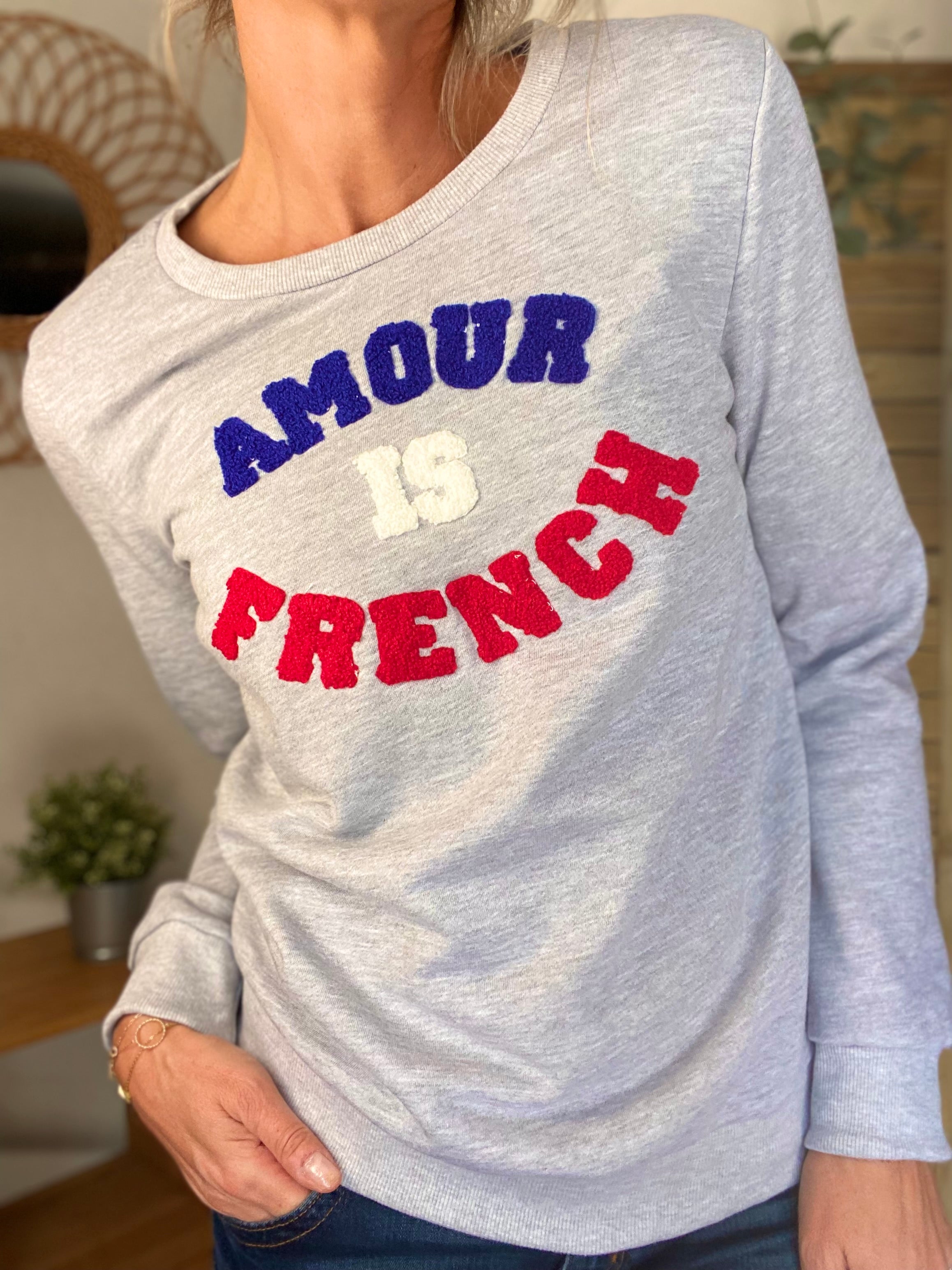 Sweat AMOUR IS FRENCH - OPHELIA - Gris / Tricolore 🇫🇷