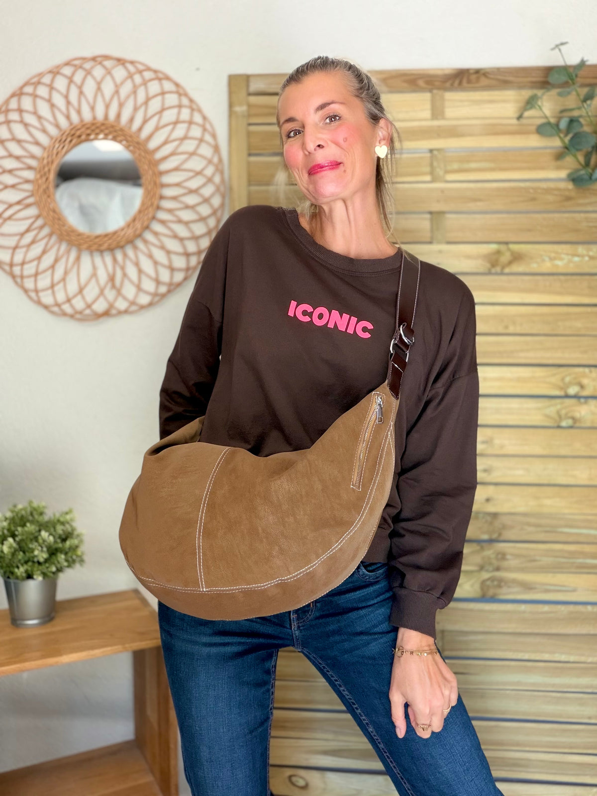Sac besace XXL en simili cuir brossé - HAROLD Taupe