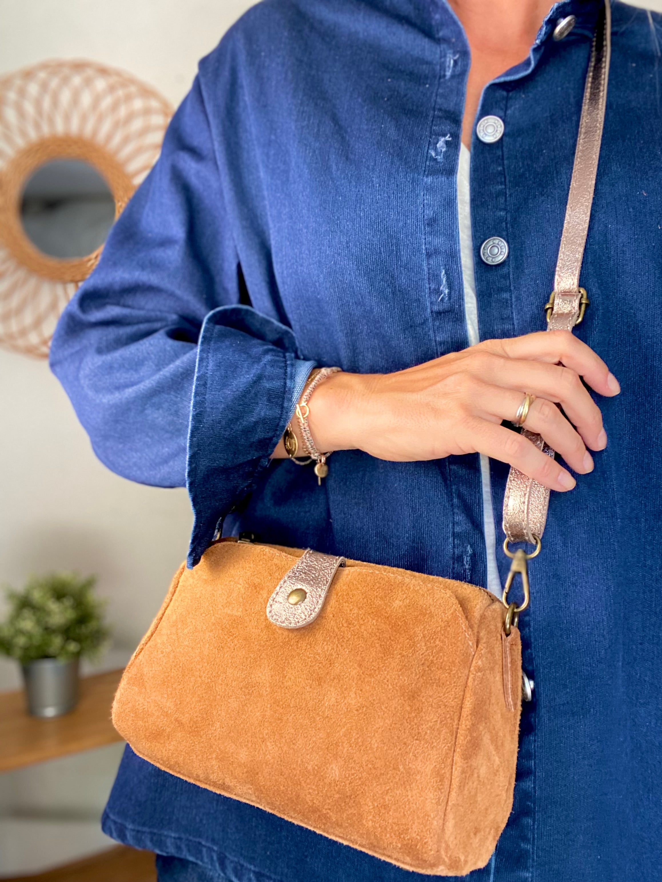 Sac bandoulière en cuir EZRA - Camel/Bronze