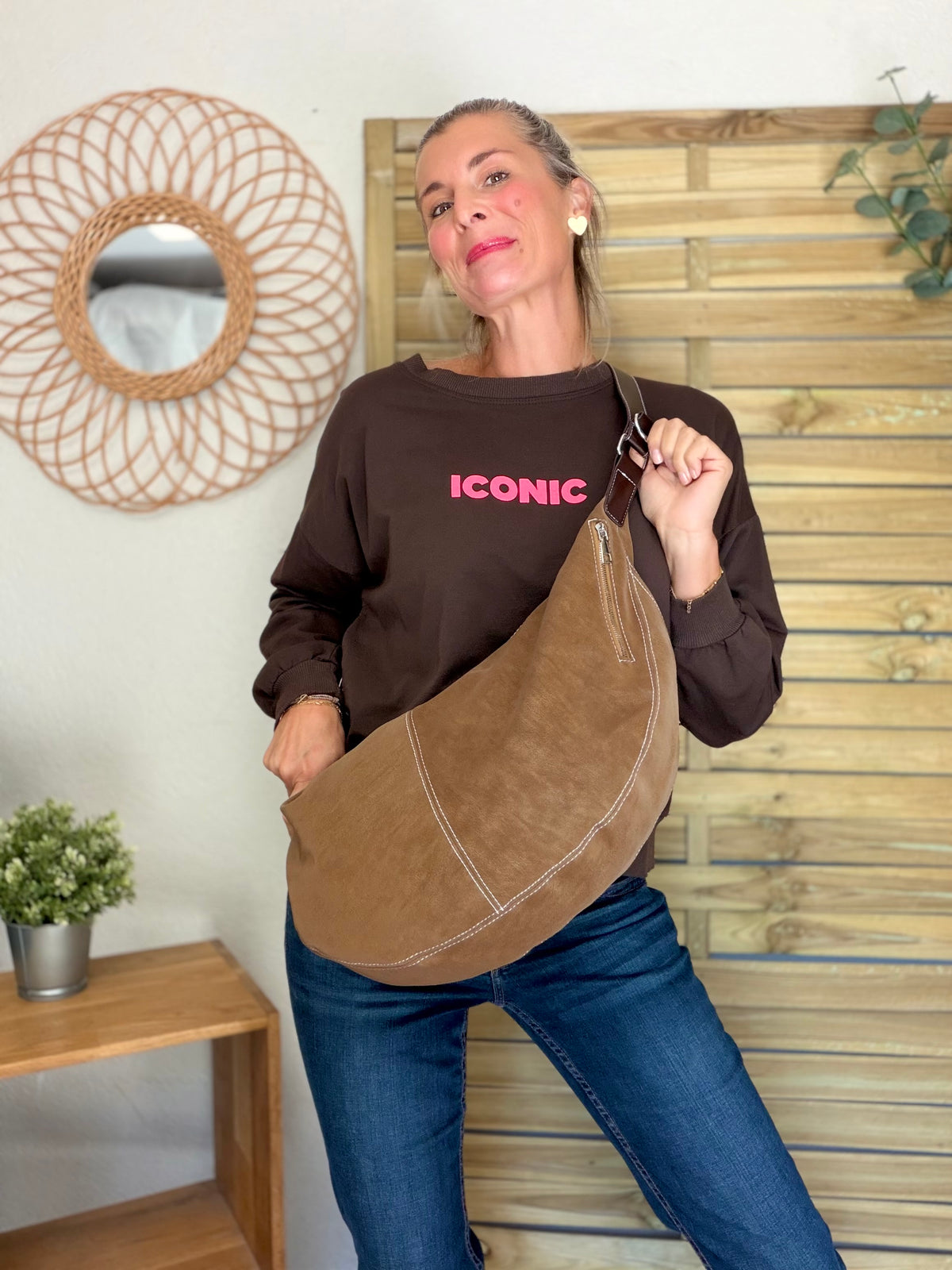 Sac besace XXL en simili cuir brossé - HAROLD Taupe
