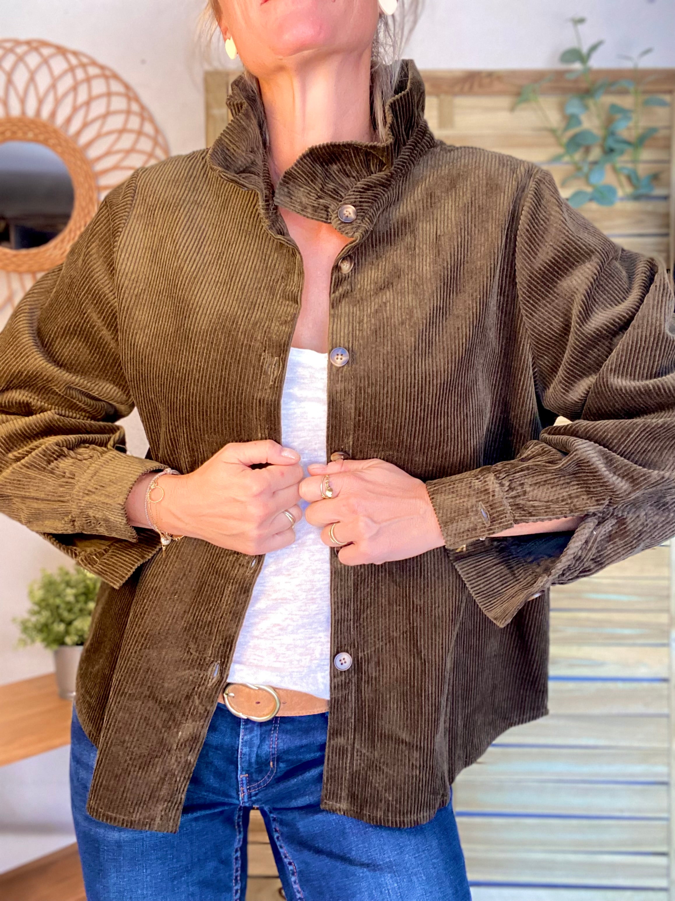 Veste / Chemise en coton, col victorien volanté YVONNE - Velours Kaki