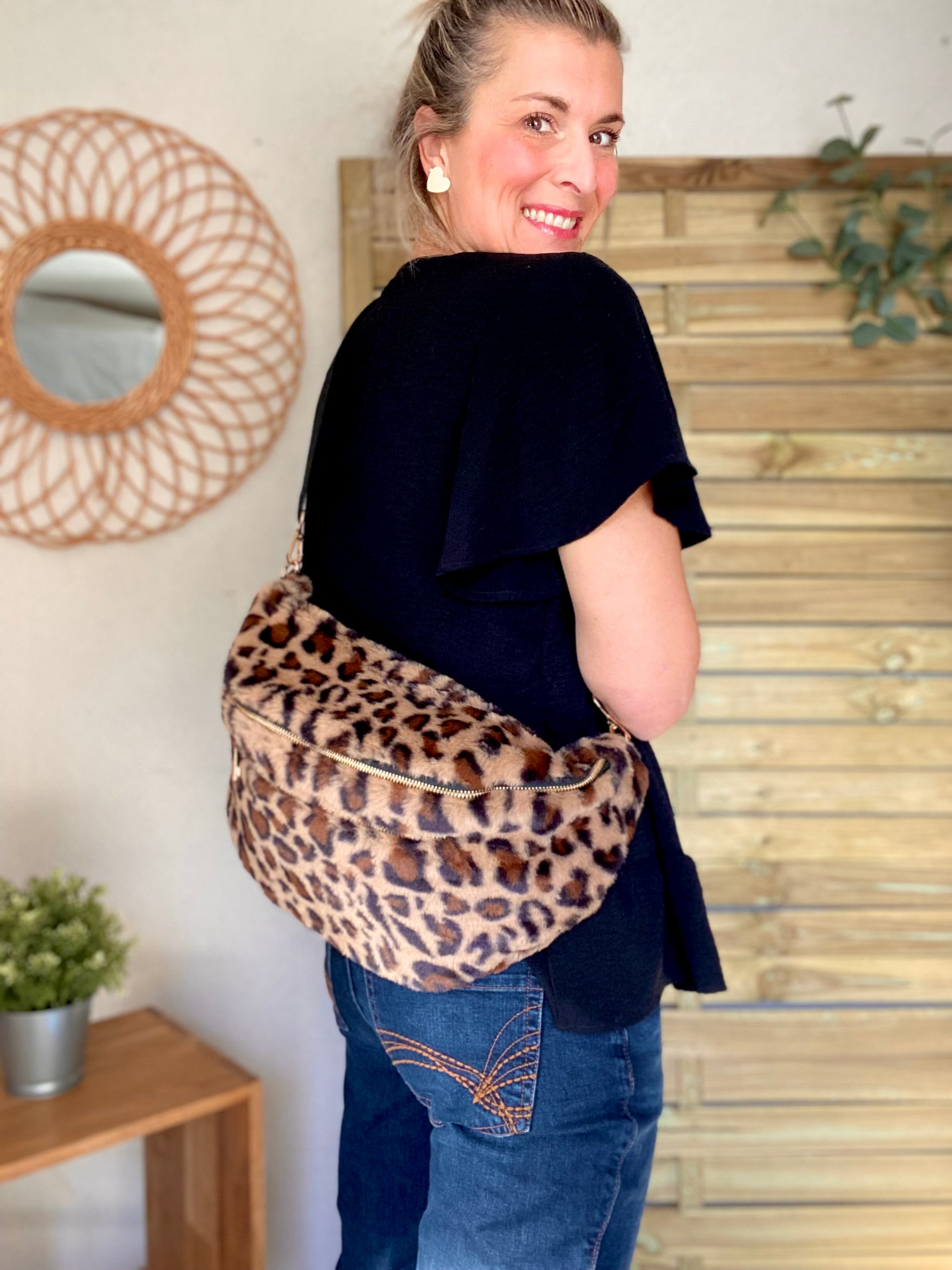 Sac banane XXL fourrure Ciao Boum CASSIE - Léo 🐆