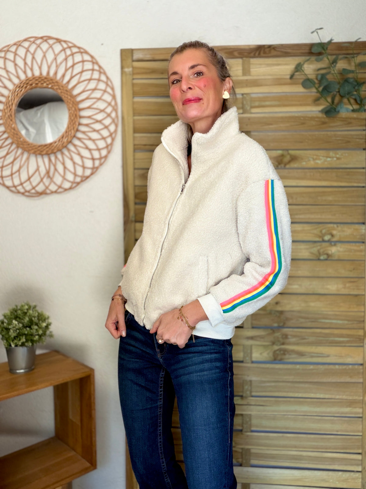 Veste Sherpa zippée bandes Arc-en-ciel CORALIE Beige🌈