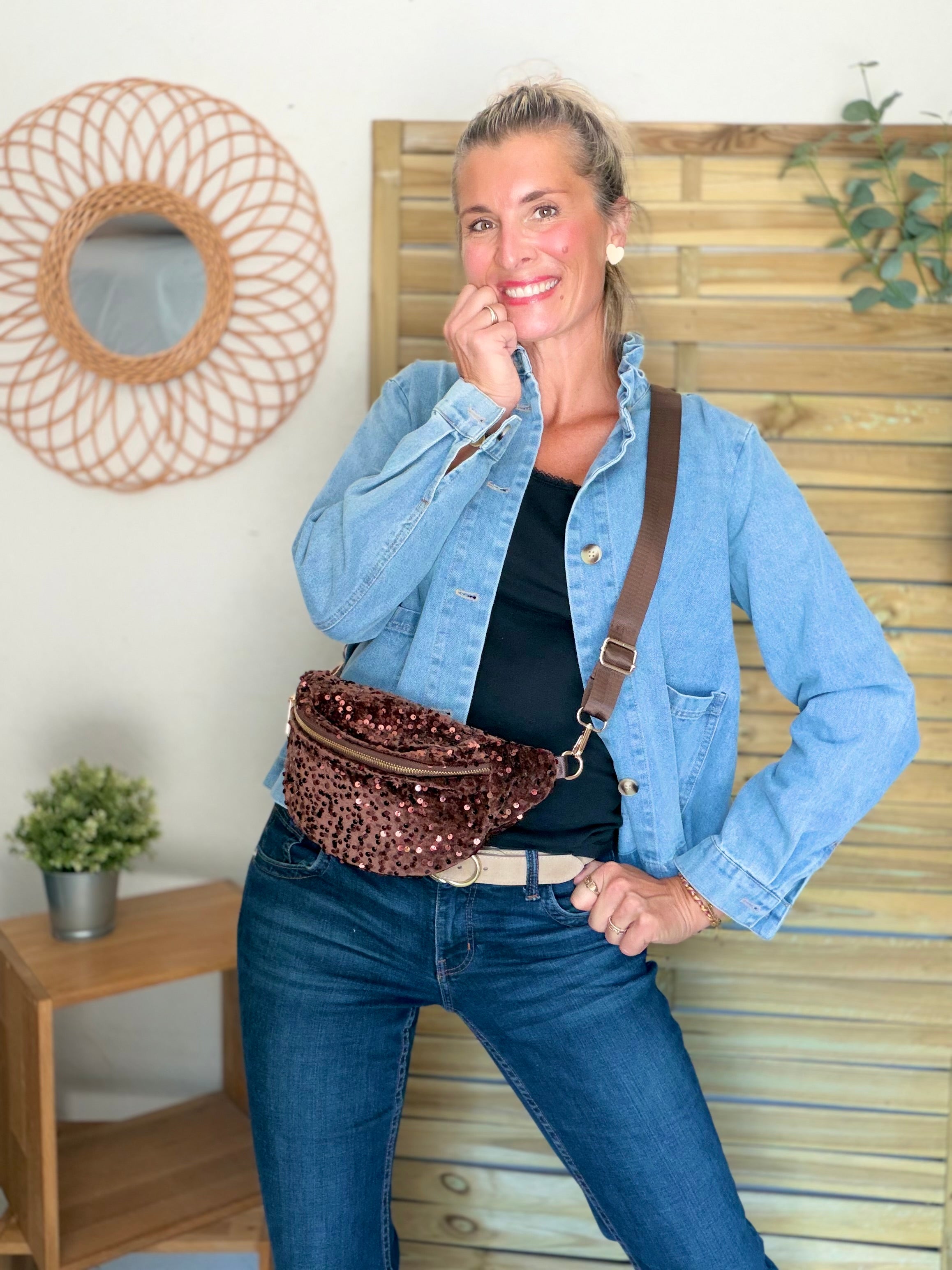 ⚡️ ARRIVAGE - Sac banane velours à sequins DAISY - Choco