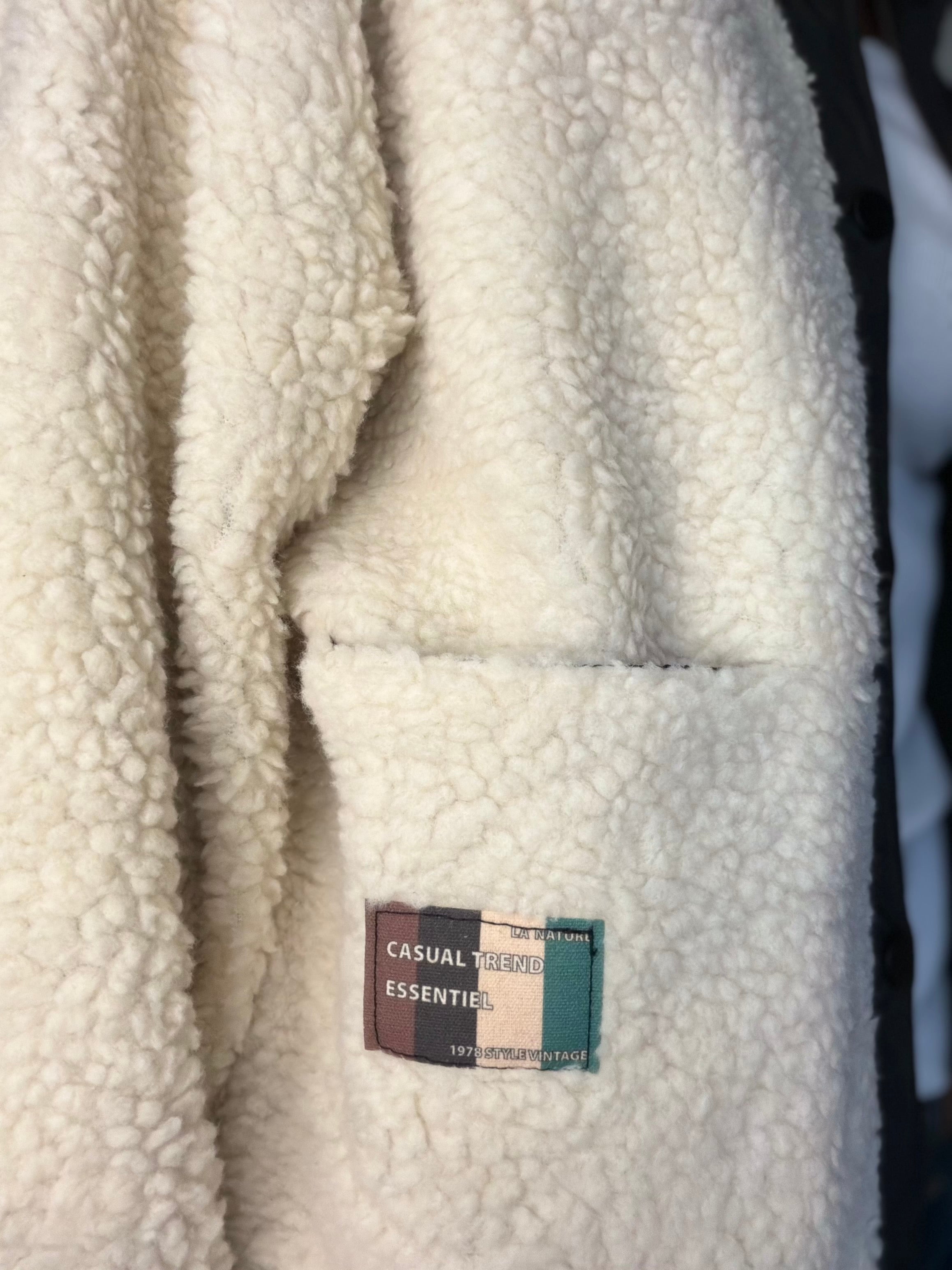 Veste matelassée réversible Sherpa AMÉLIE Noir / Écru