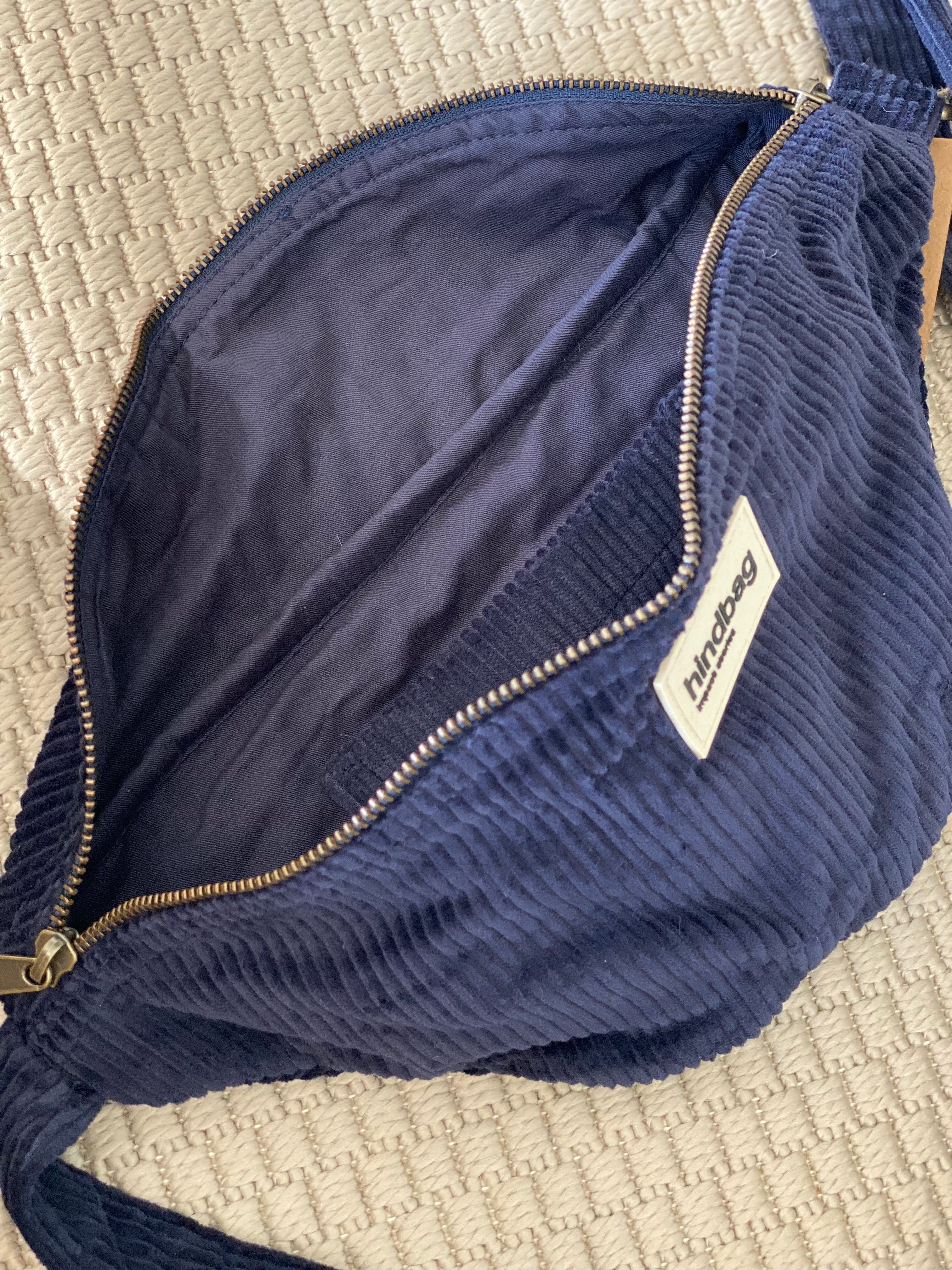 Sac banane XL HINDBAG Sasha Velours Marine