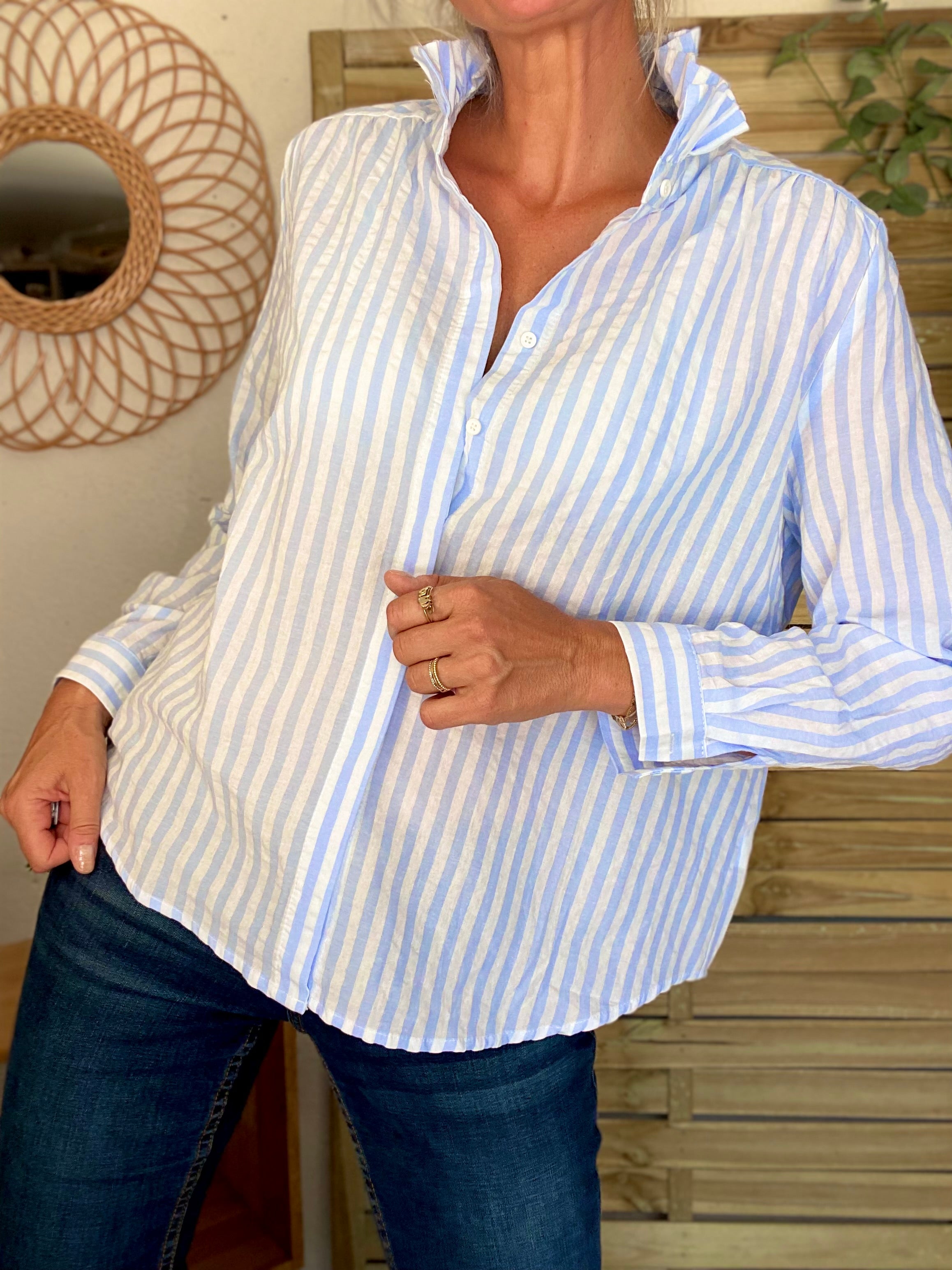 Chemise à rayures bleues, col volanté CHARLOTTE