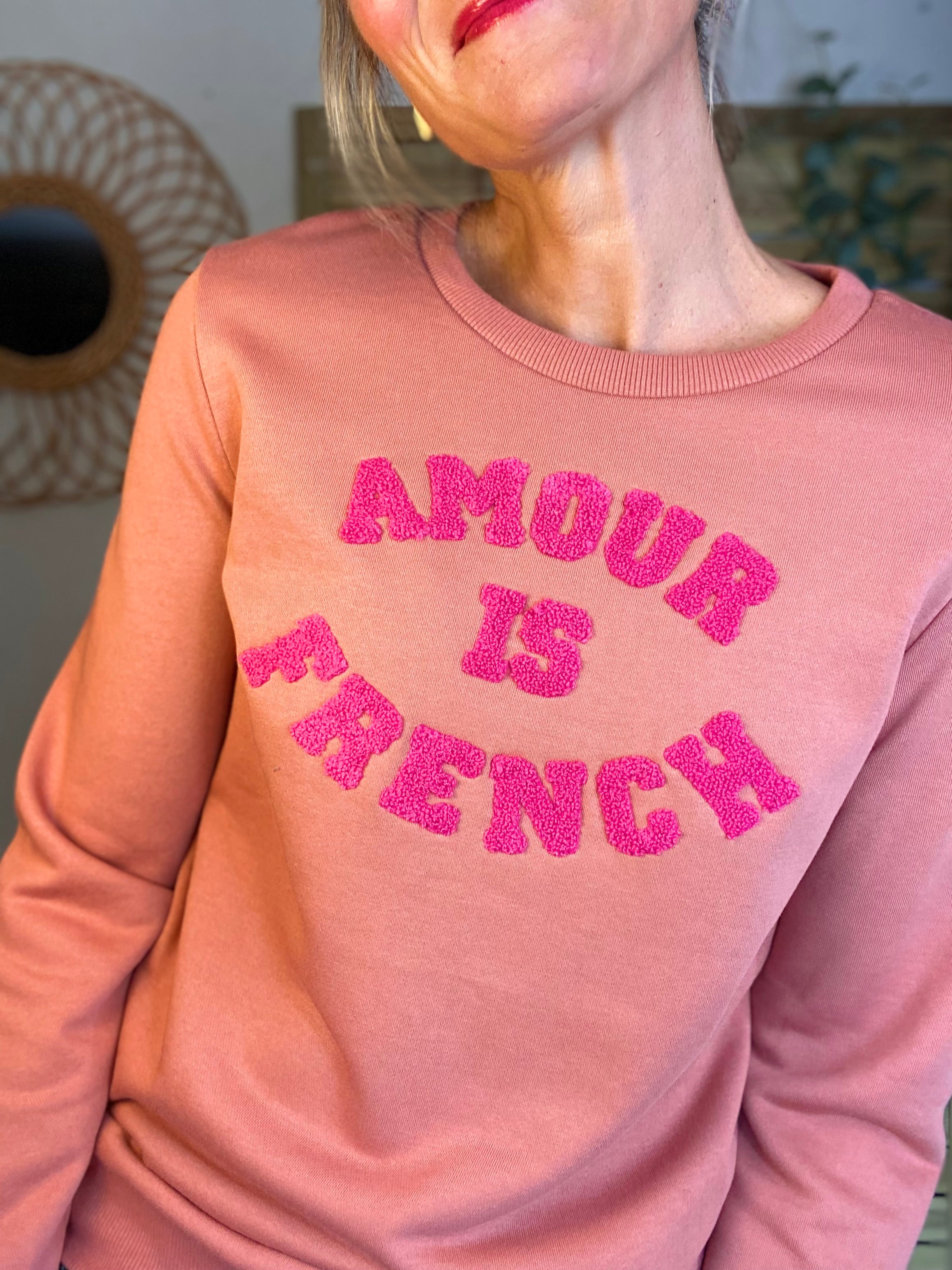 Sweat AMOUR IS FRENCH - OPHELIA - Vieux rose / Fuschia