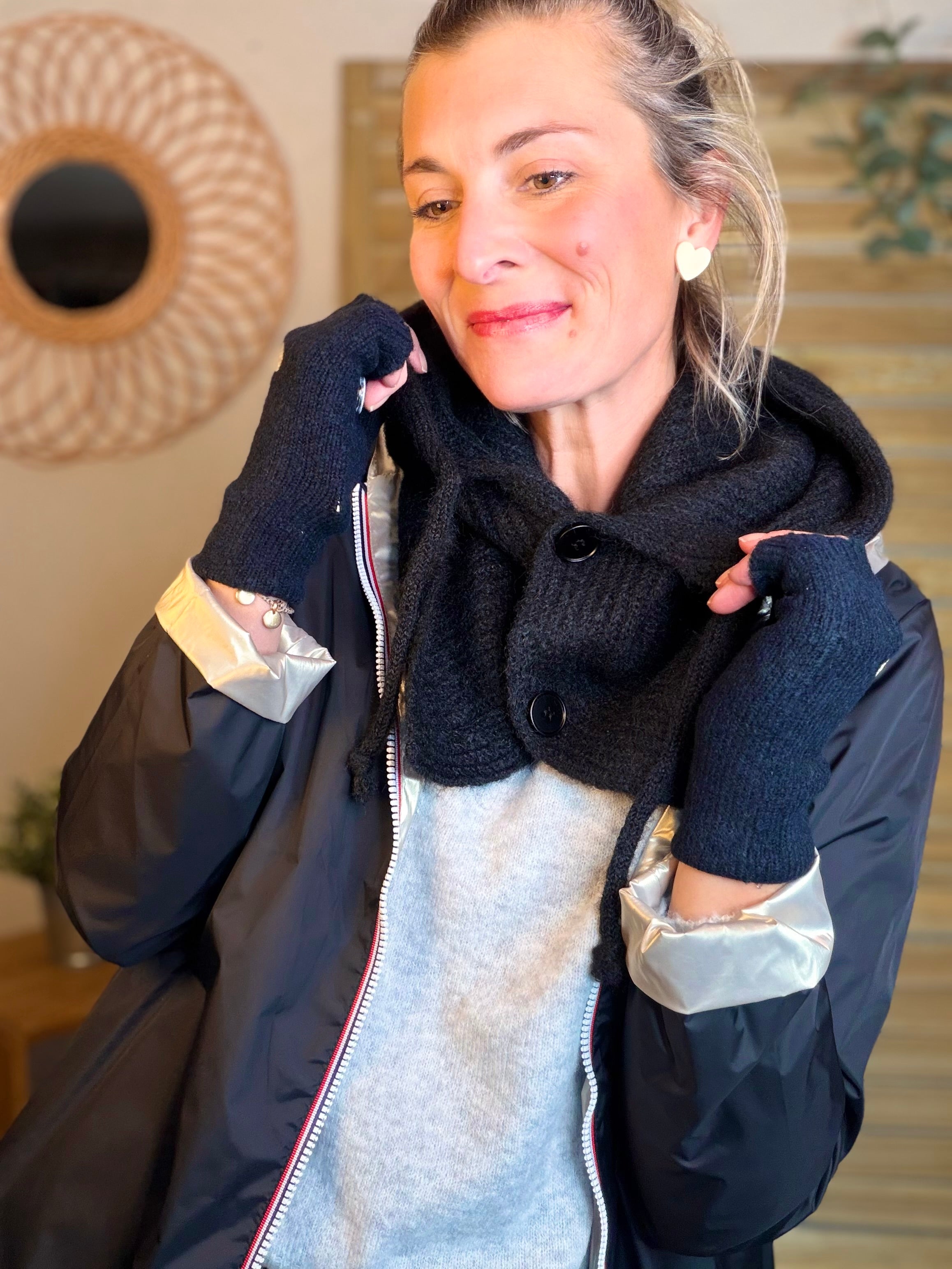 Col cagoule LORIE en maille avec bouton - Noir