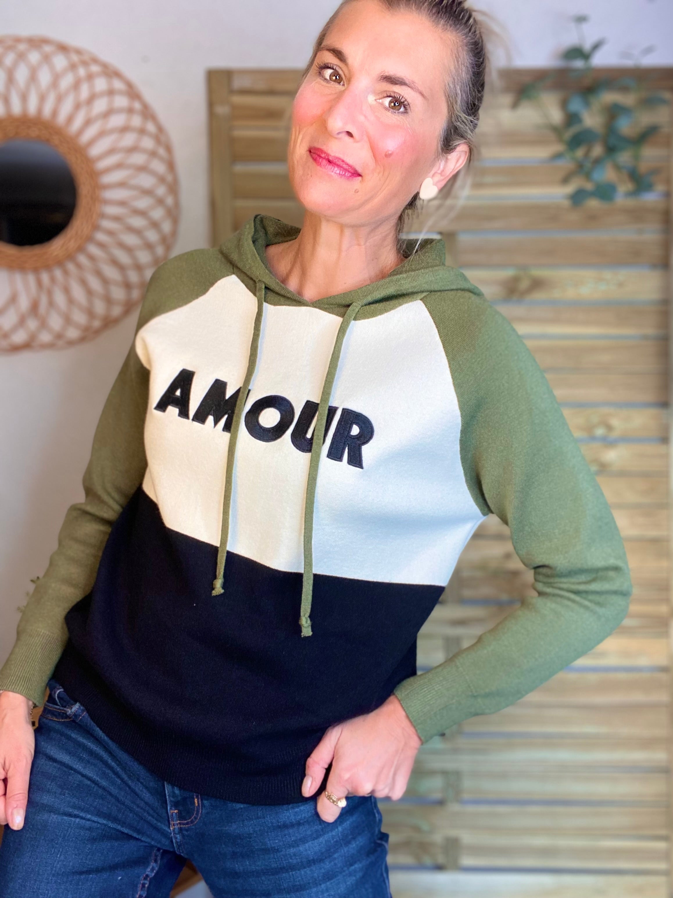 Pull à capuche AMOUR - NORA