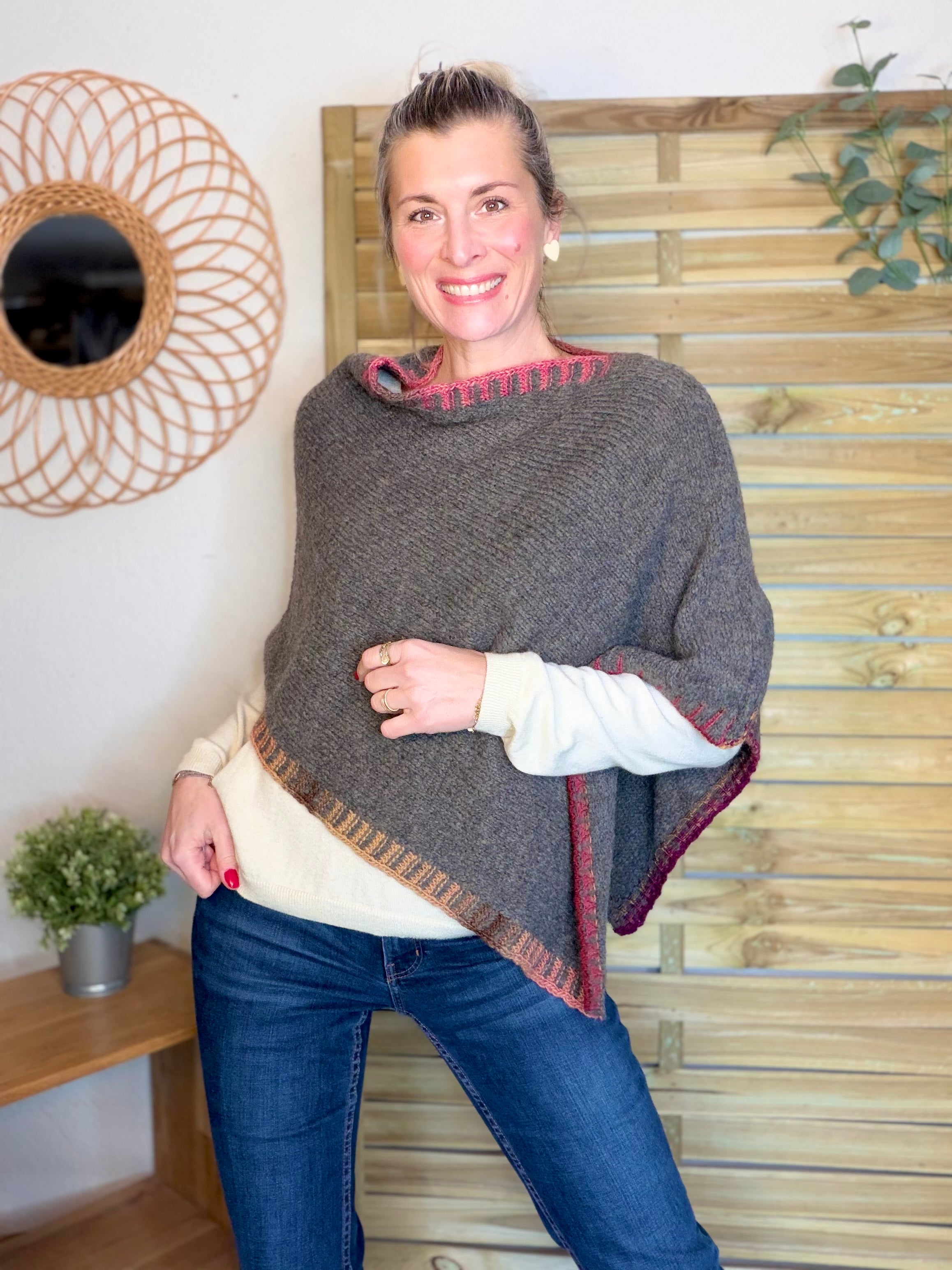 Poncho asymétrique GISÈLE - Taupe