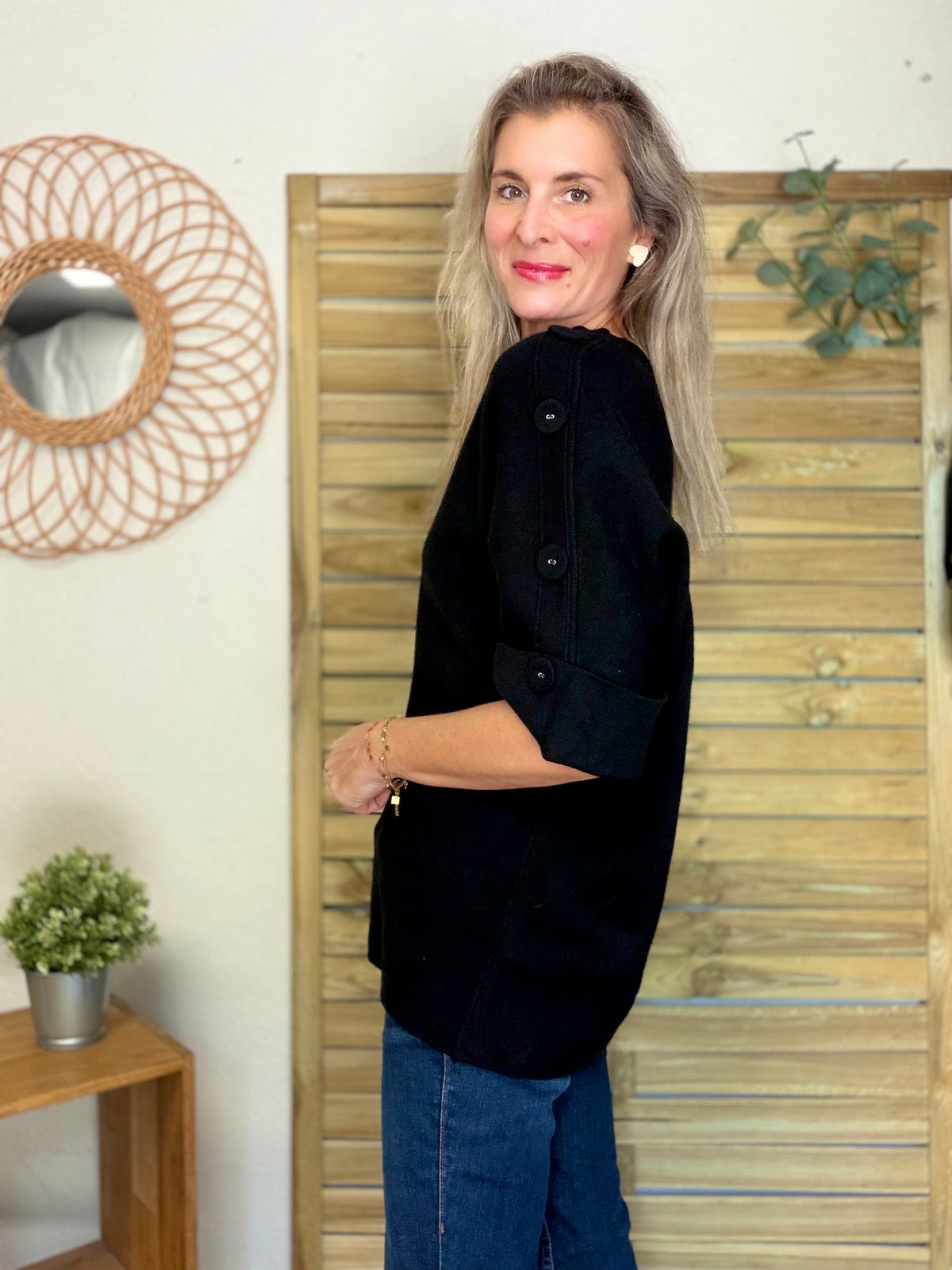 Pull long, col V, ornements boutons CHIARA Noir