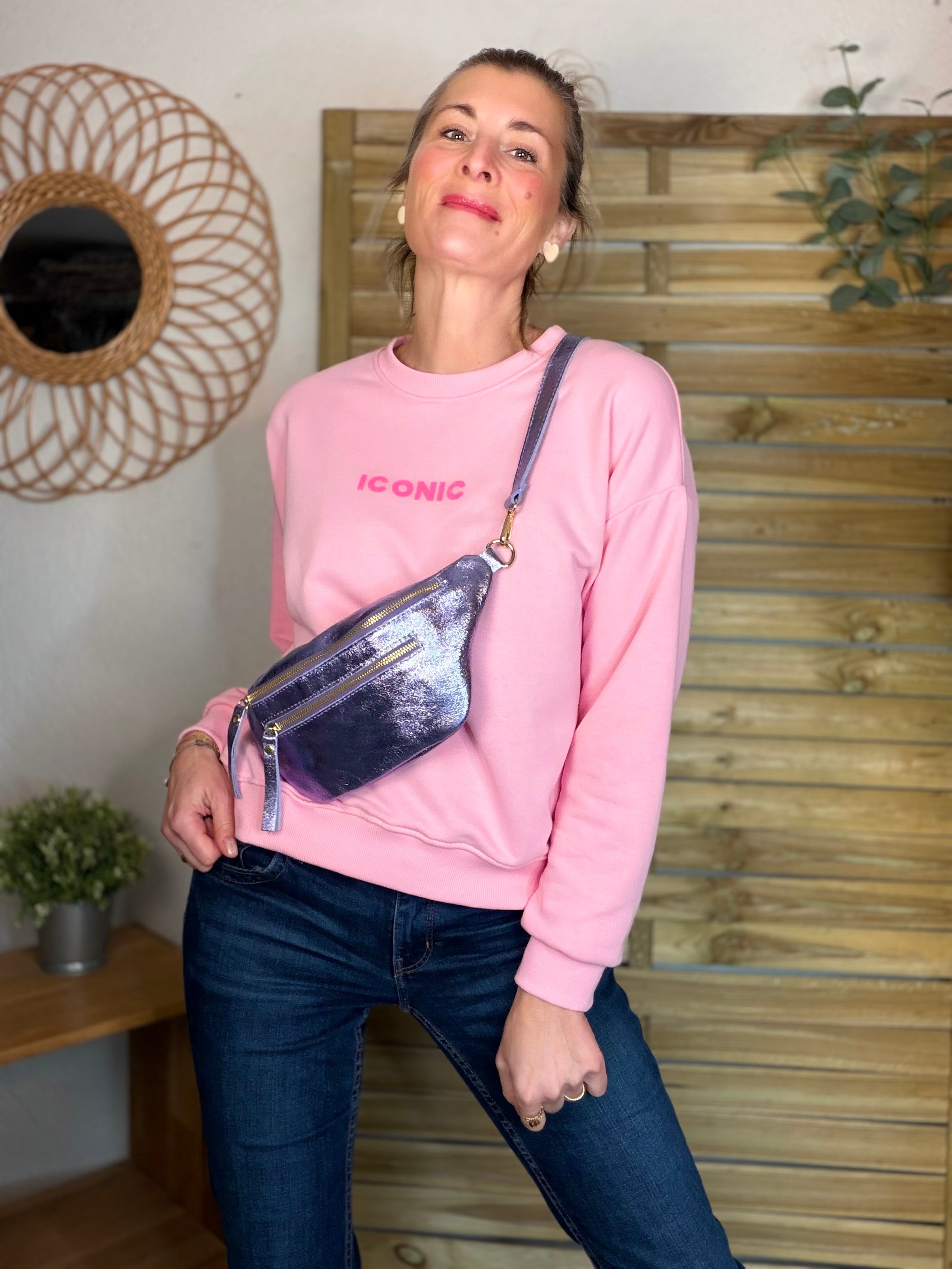 Sac banane en cuir irisé ERYN - Parme