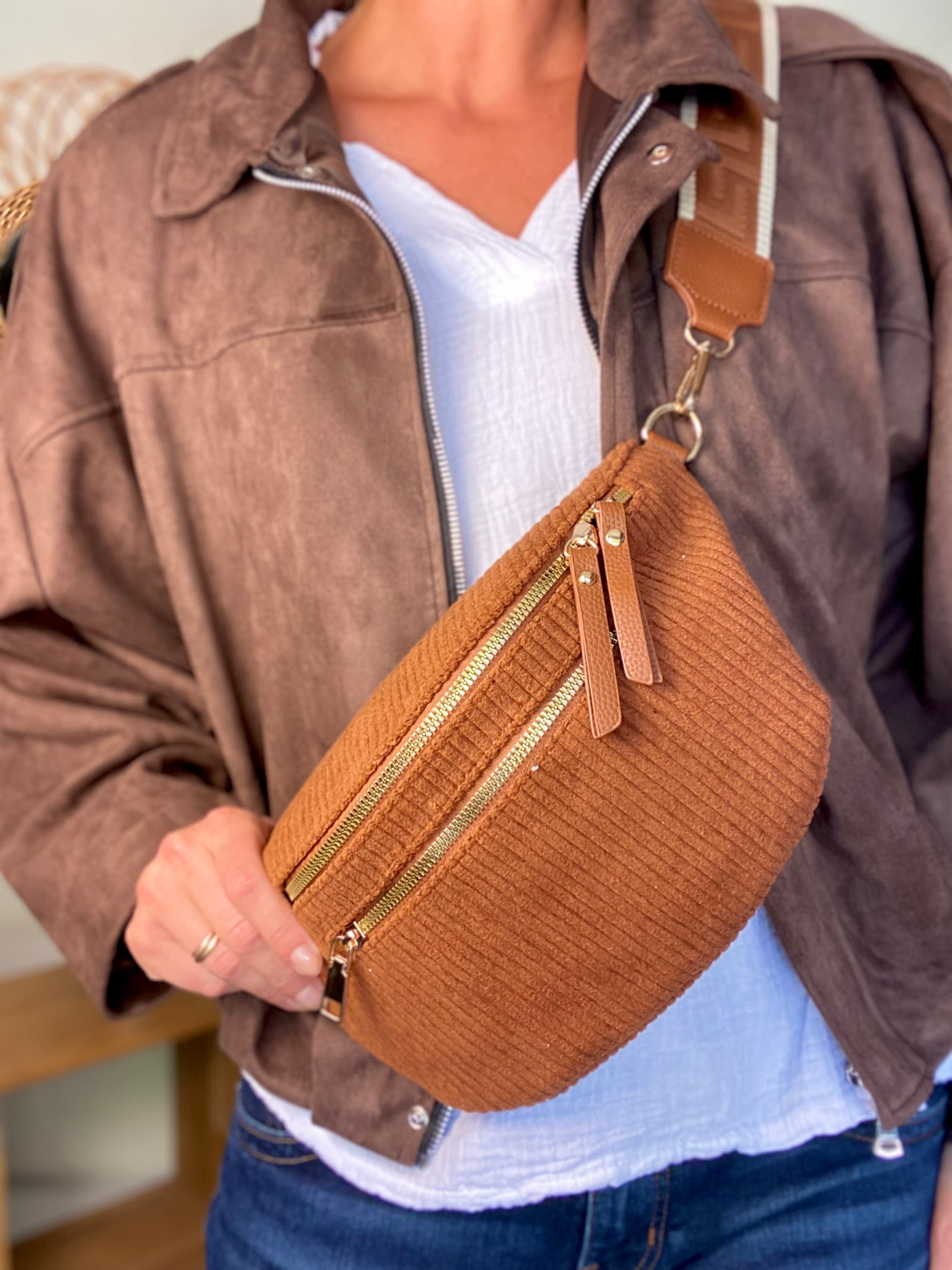 Sac banane L en velours côtelé 2 zips et sangle fantaisie - ASHLY - Camel foncé (côtelé large)