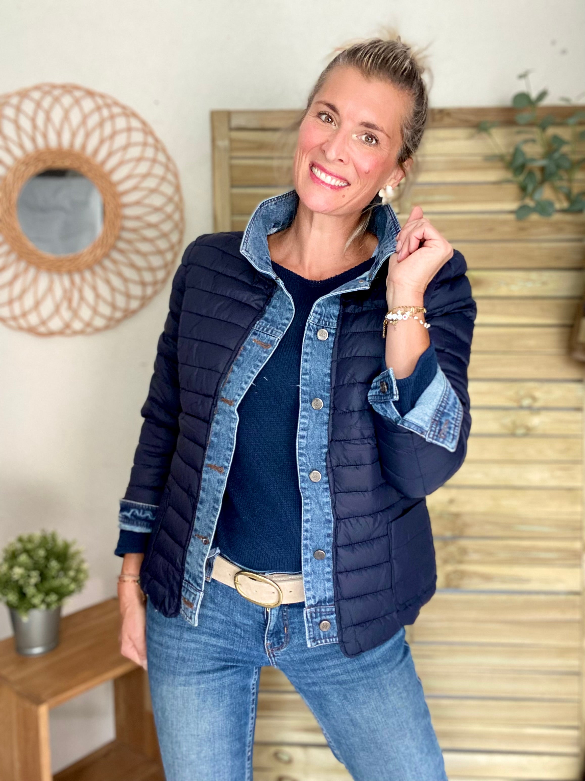 *** PROMO - Tailles 34 (XS), 36 et 52 (6XL) - Veste Jean / Doudoune légère JACKIE - Bleu marine