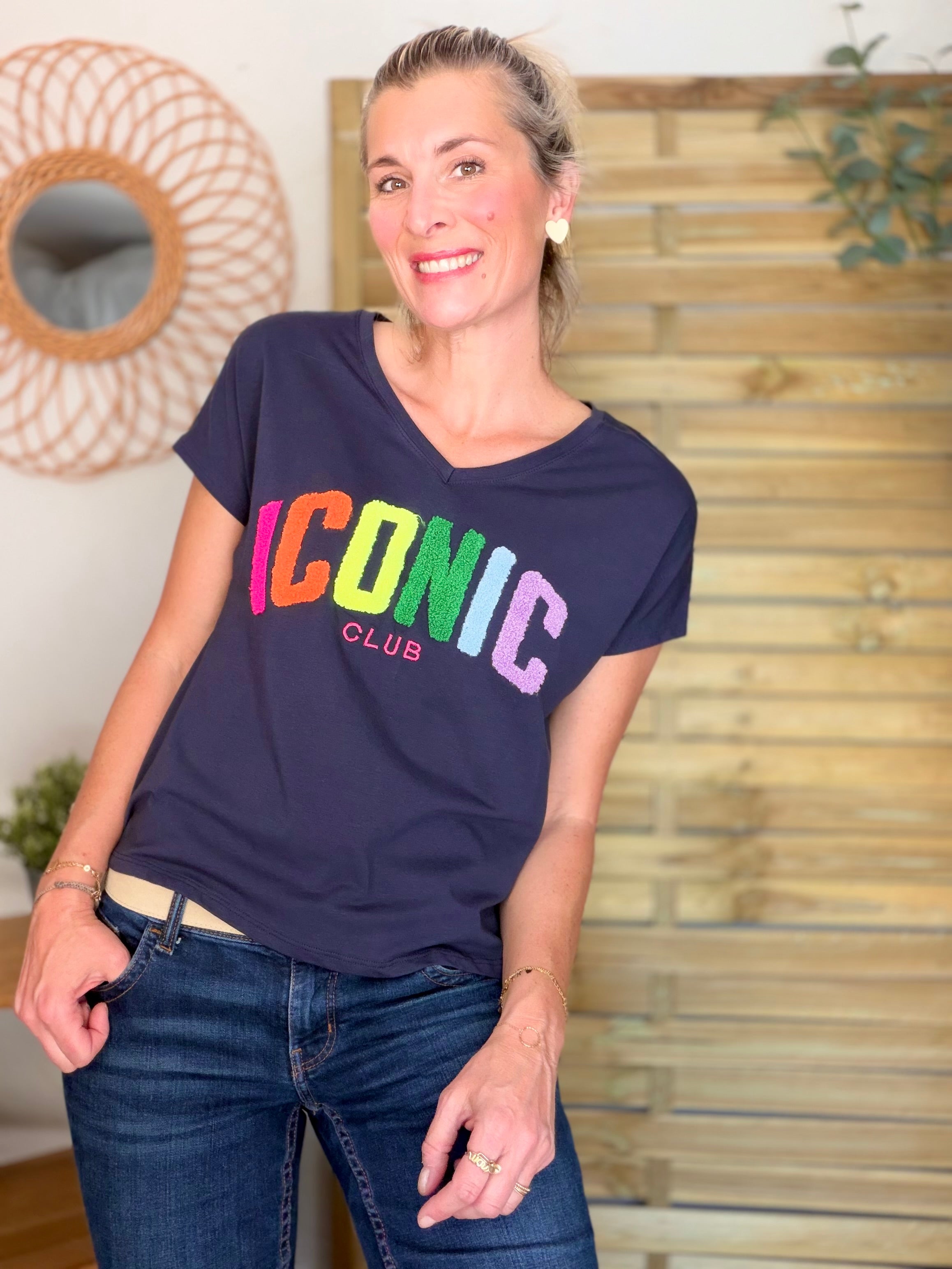 Tee shirt col V ICONIC club MIRANDA Bleu marine