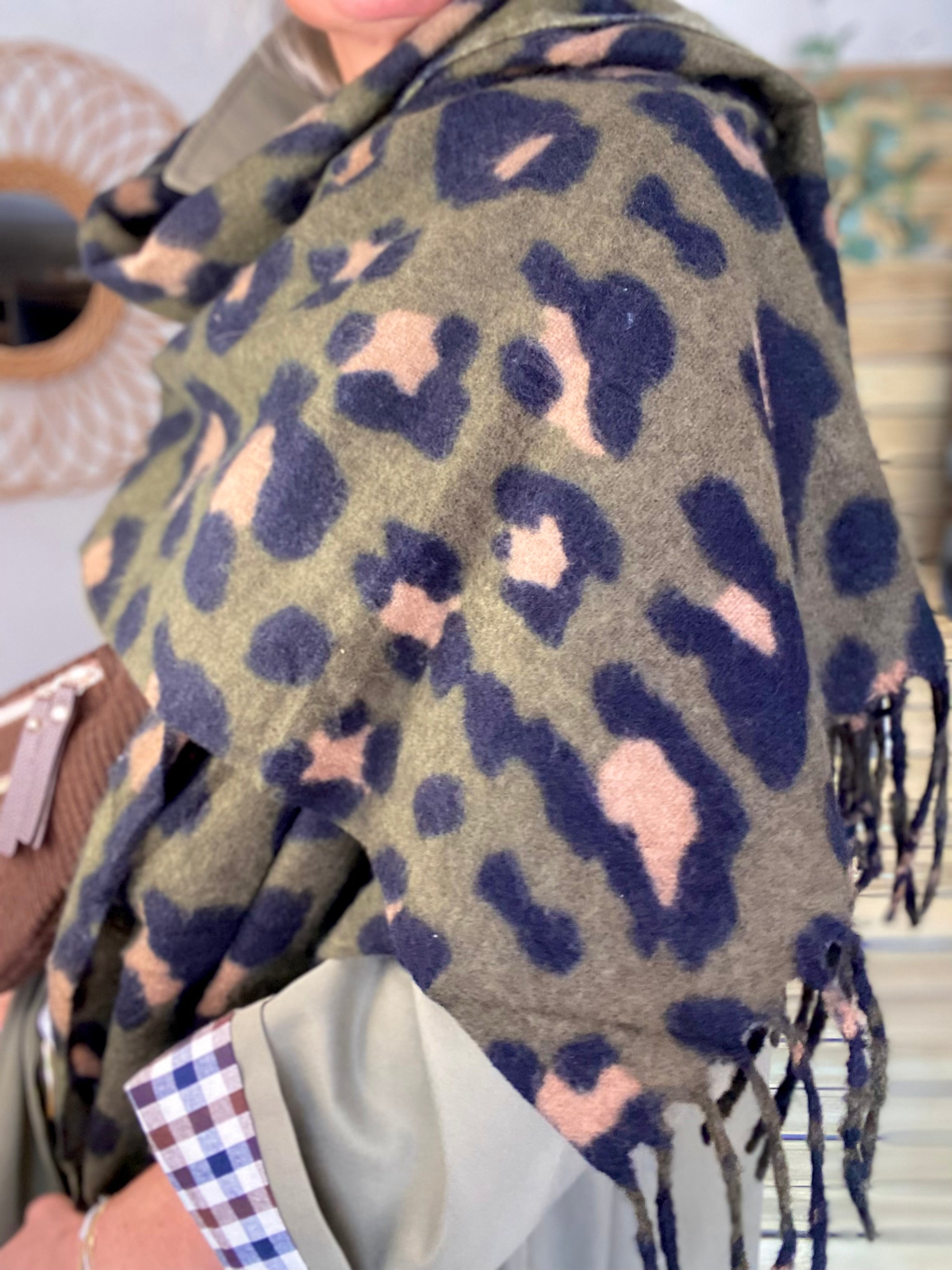 Écharpe douce MARTINE - Léo Kaki 🐆