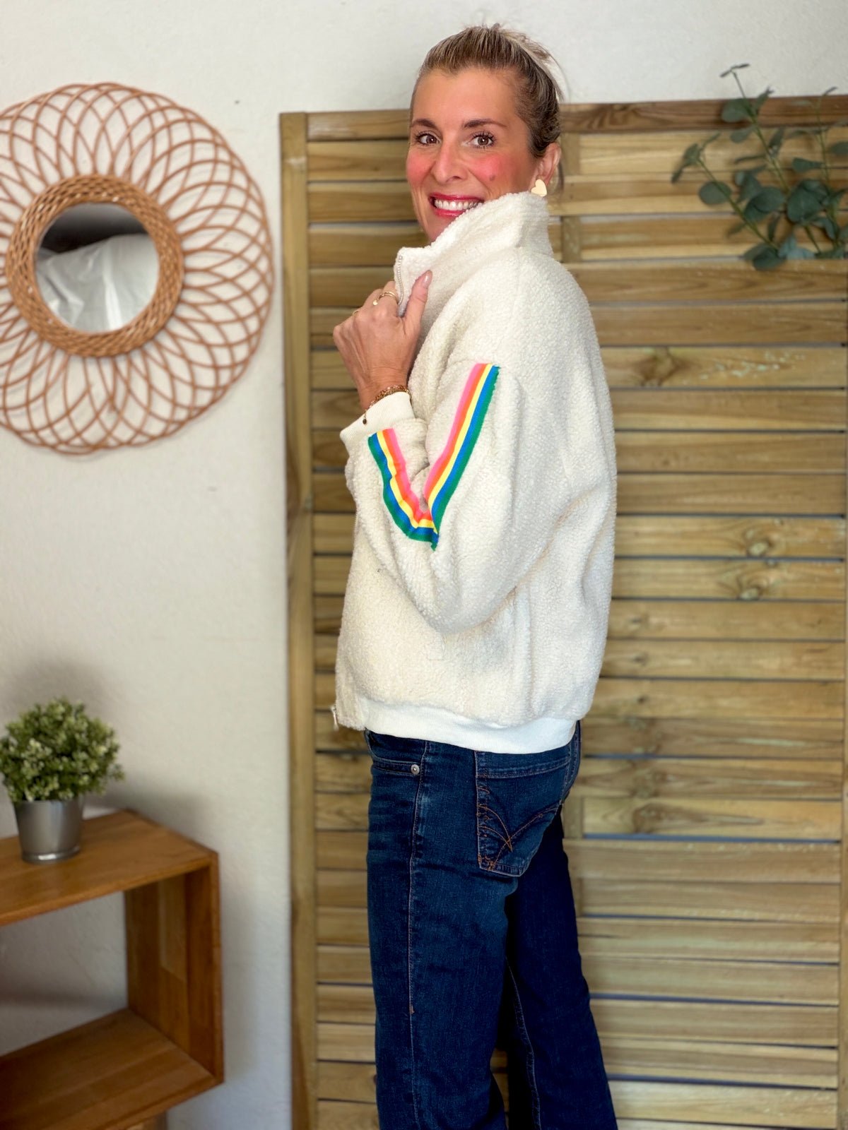 Veste Sherpa zippée bandes Arc-en-ciel CORALIE Beige🌈