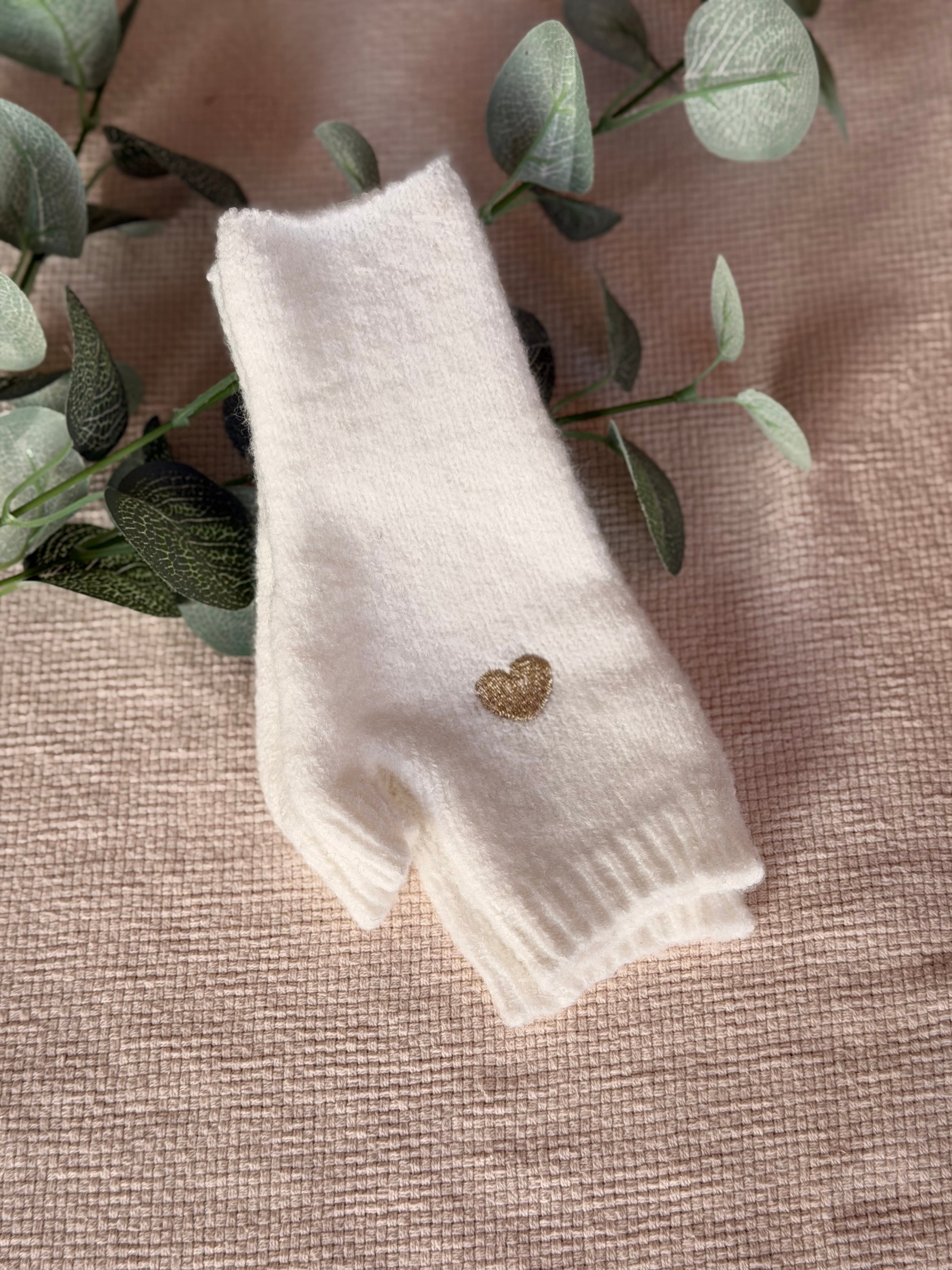 Mitaines CLARISSE avec coeur brodé 💛❤️