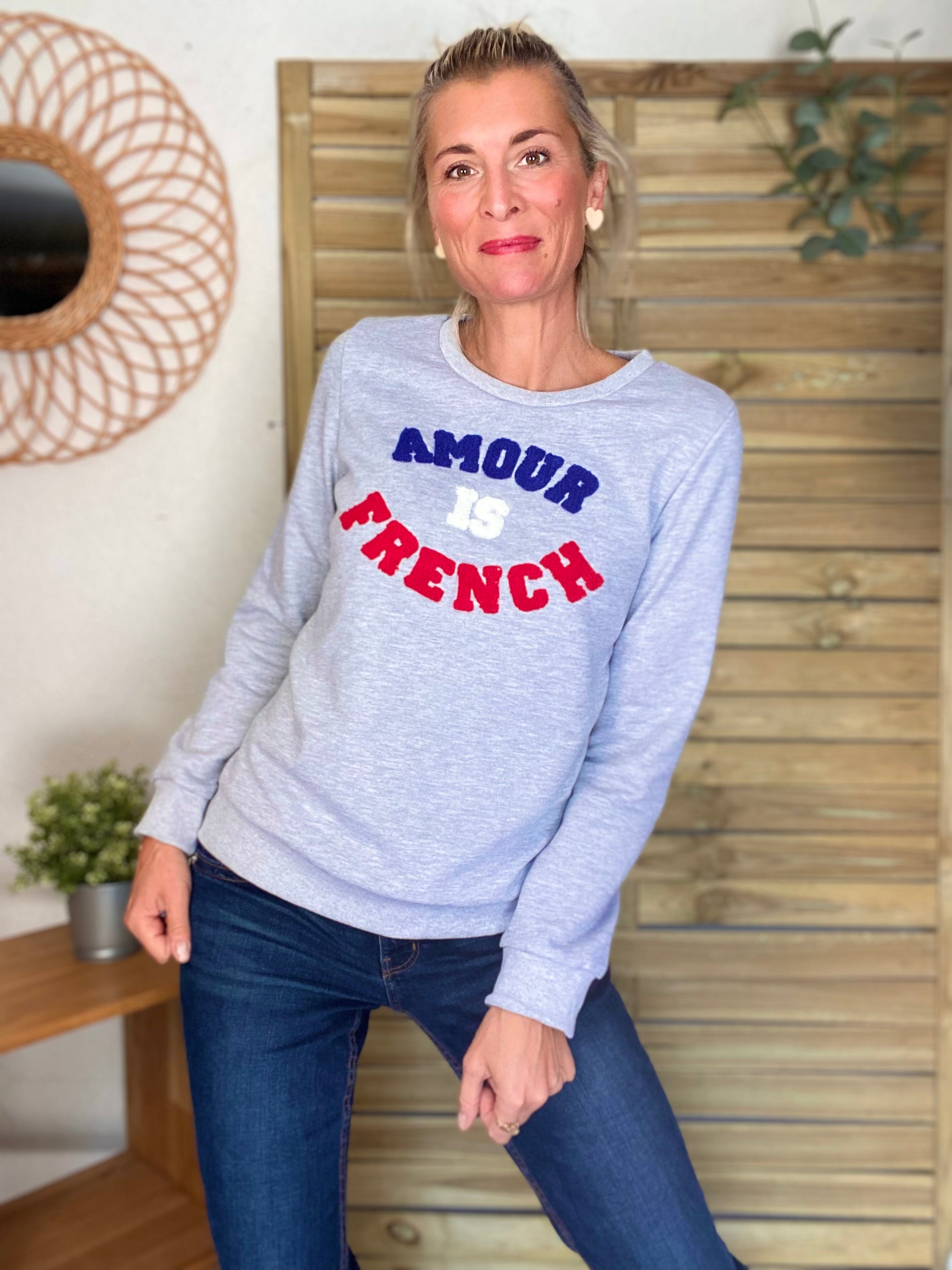 Sweat AMOUR IS FRENCH - OPHELIA - Gris / Tricolore 🇫🇷