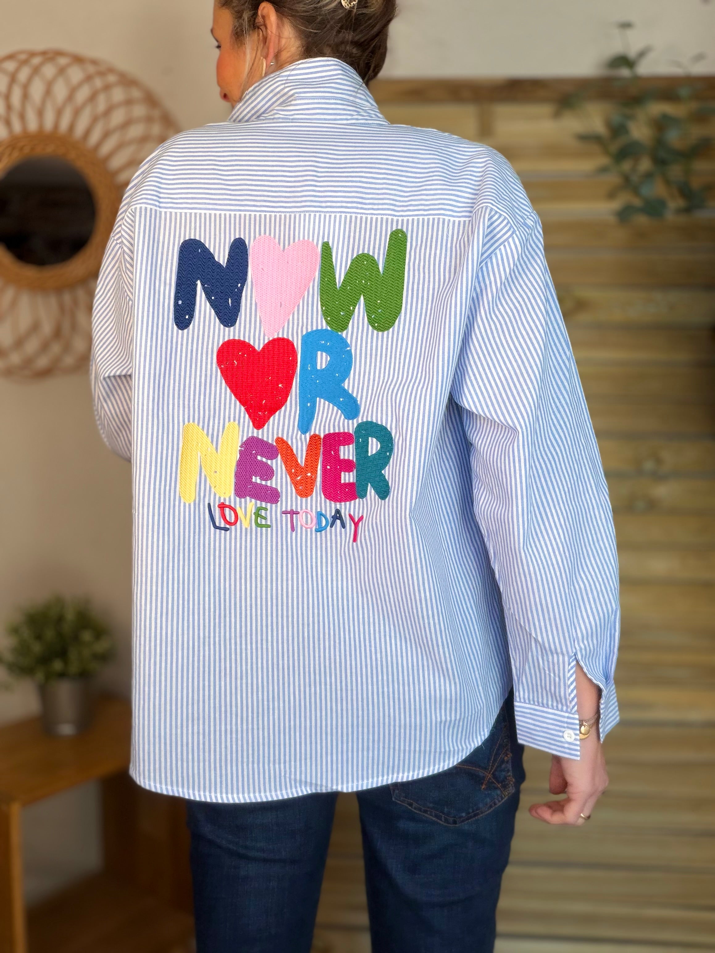 Chemise rayée brodée TINA Bleue