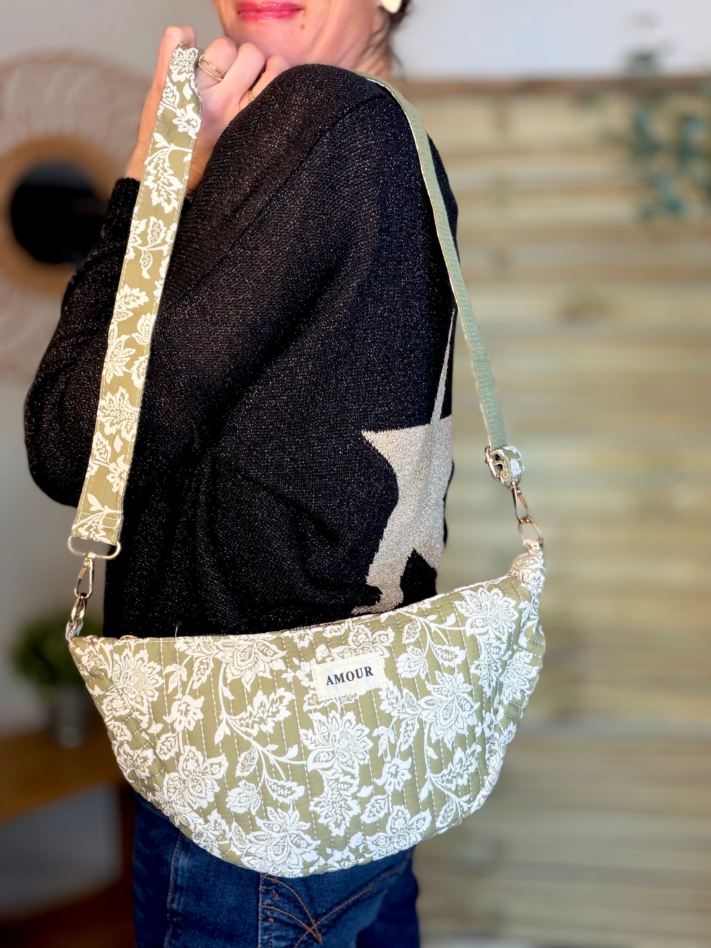 Sac demi-lune matelassé Amour JILL - Fleuri Kaki