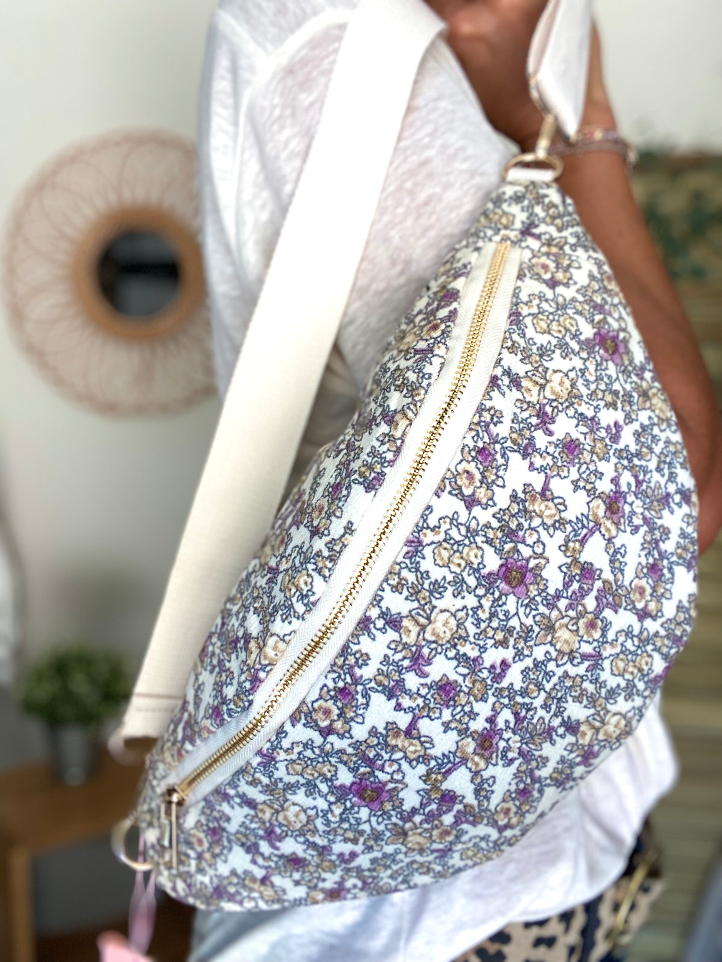 Sac banane XL Ciao Boum - IVY - Fleuri blanc et mauve (20 coloris)