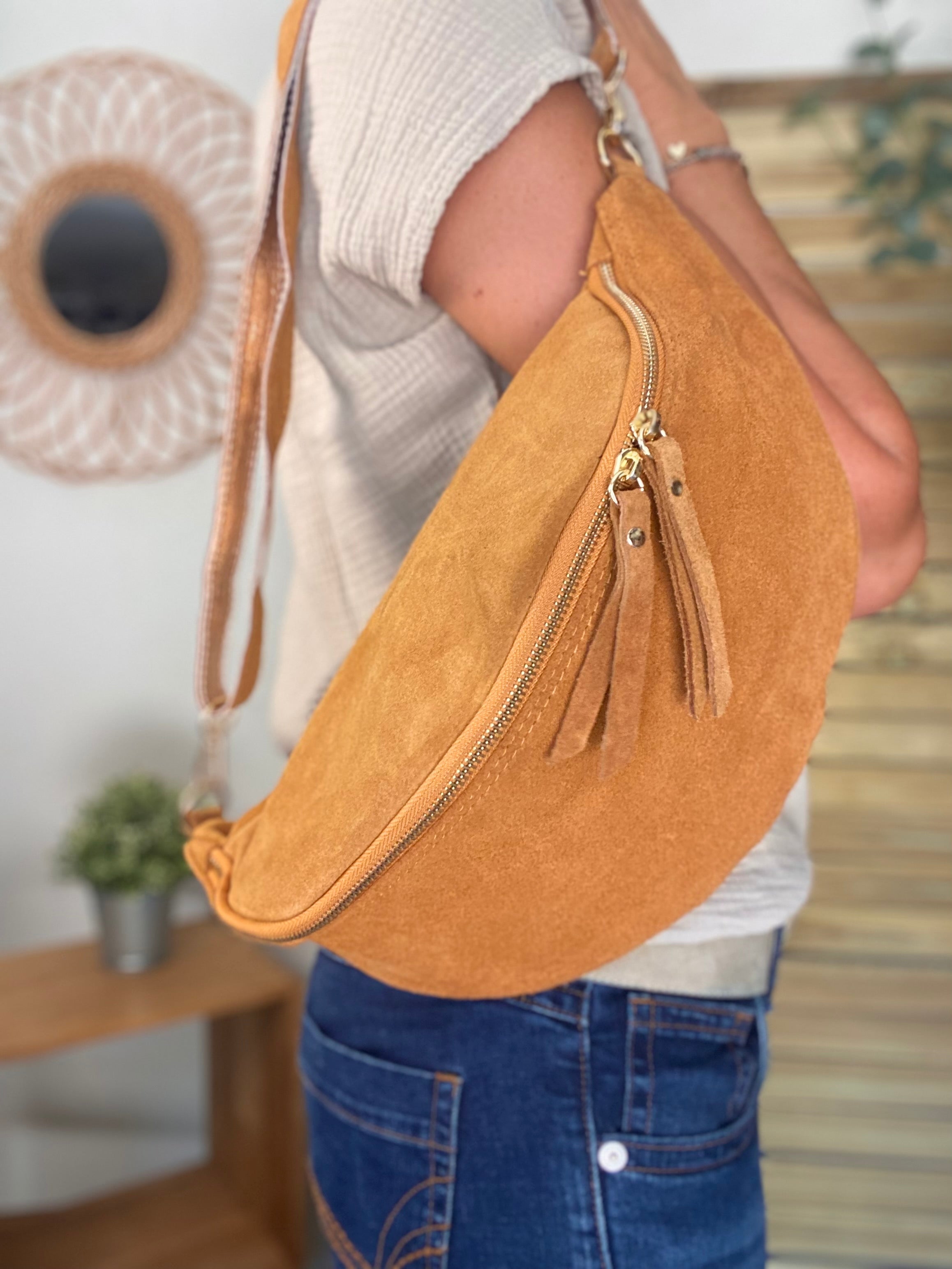 Sac banane XL en croite de cuir - JANE - Camel