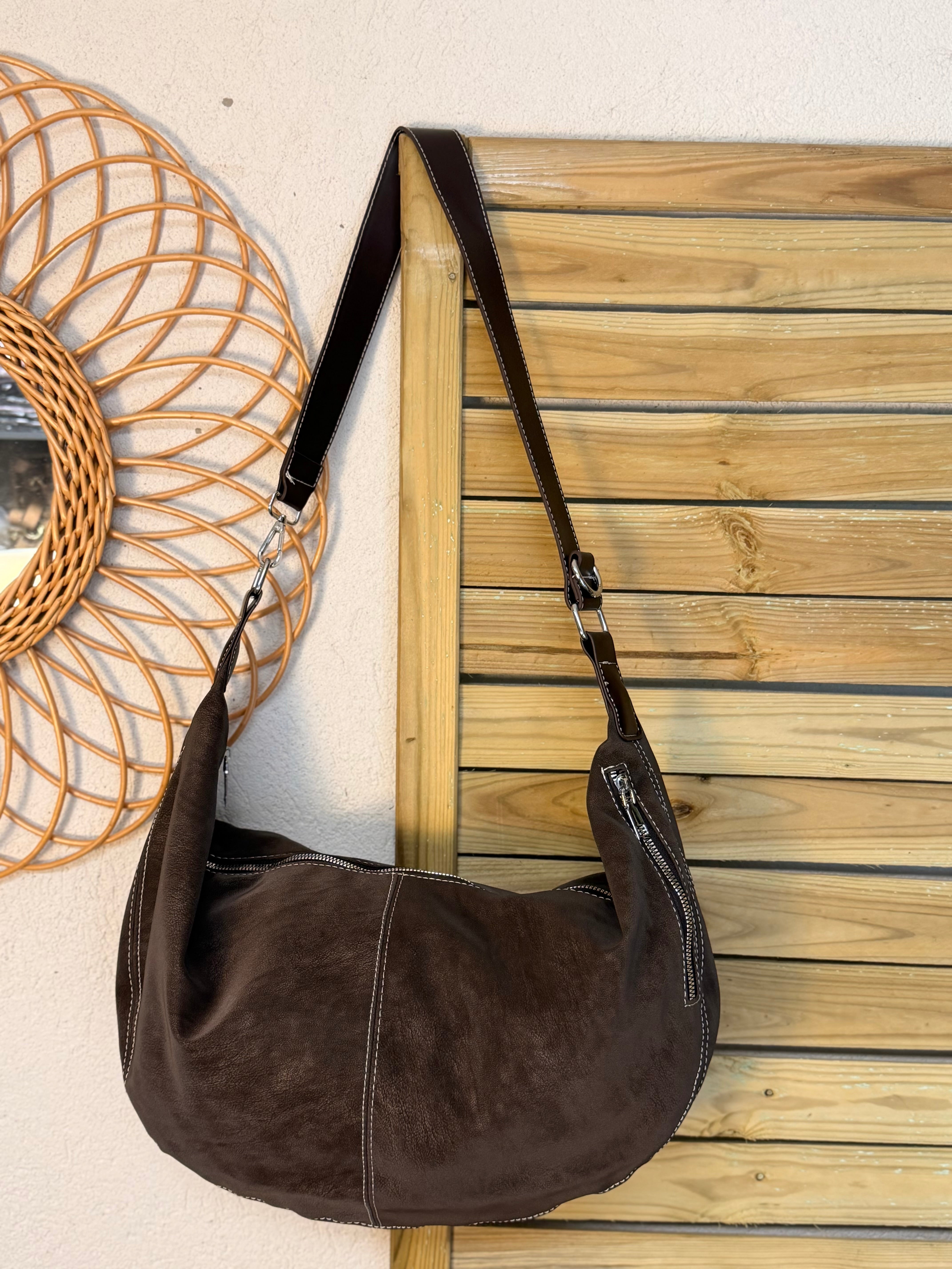Sac besace XXL en simili cuir brossé - HAROLD Chocolat