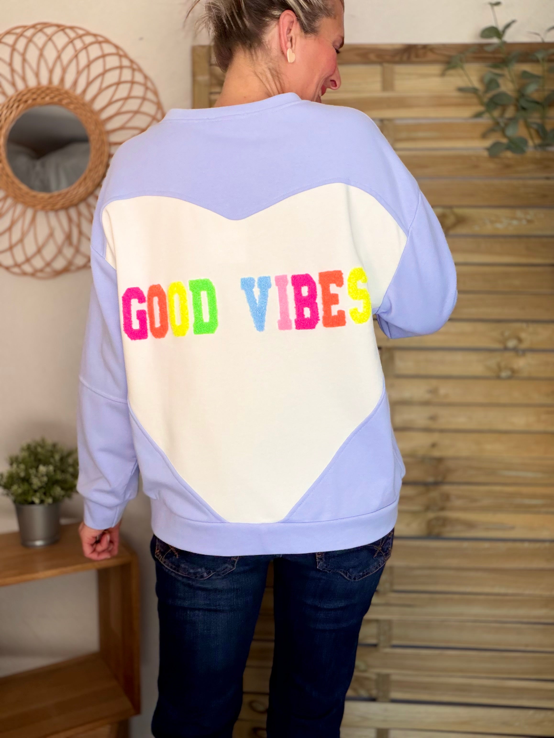 Sweat oversized GOOD VIBES ALYSSA bleu ciel/blanc