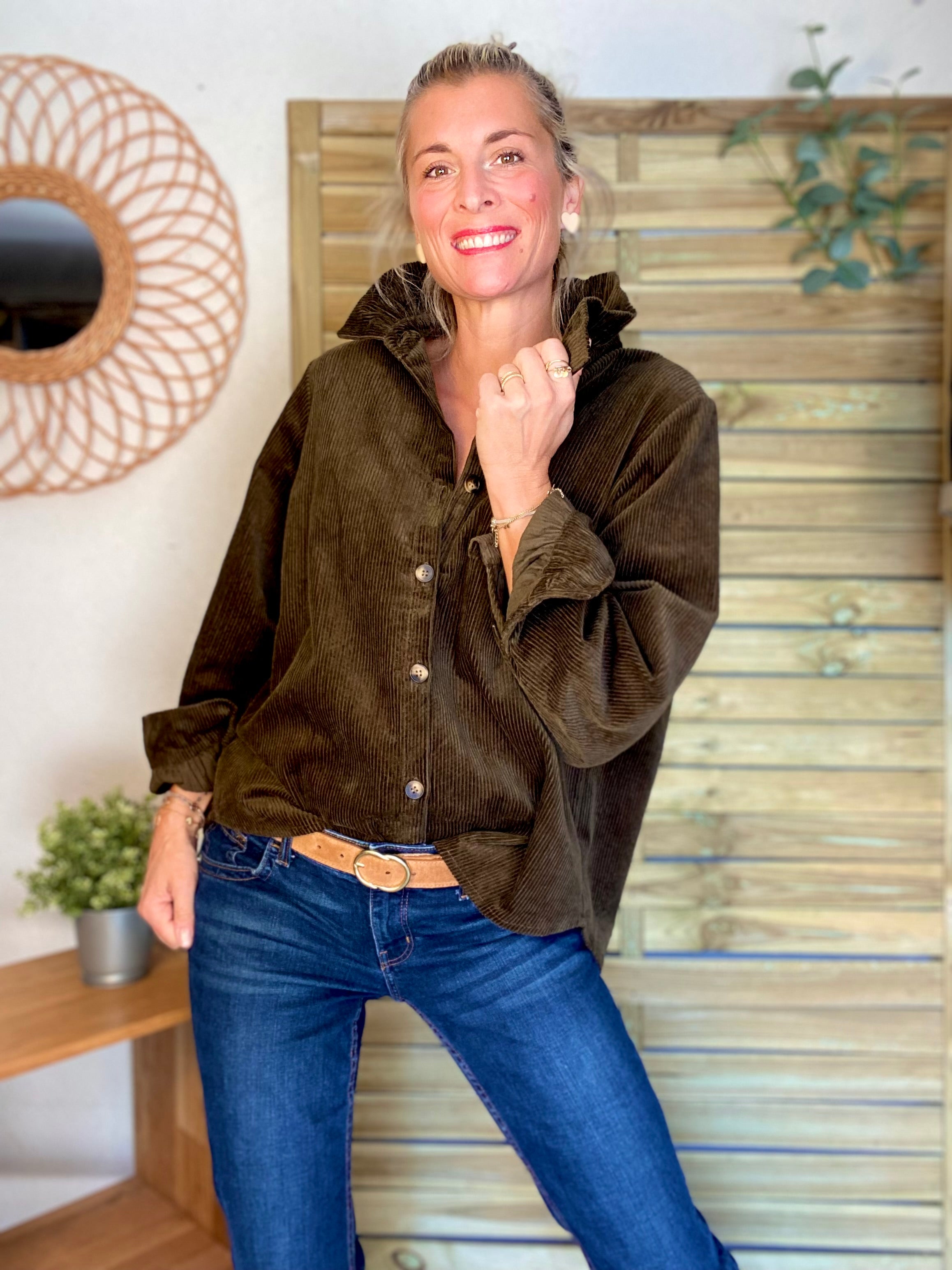 Veste / Chemise en coton, col victorien volanté YVONNE - Velours Kaki