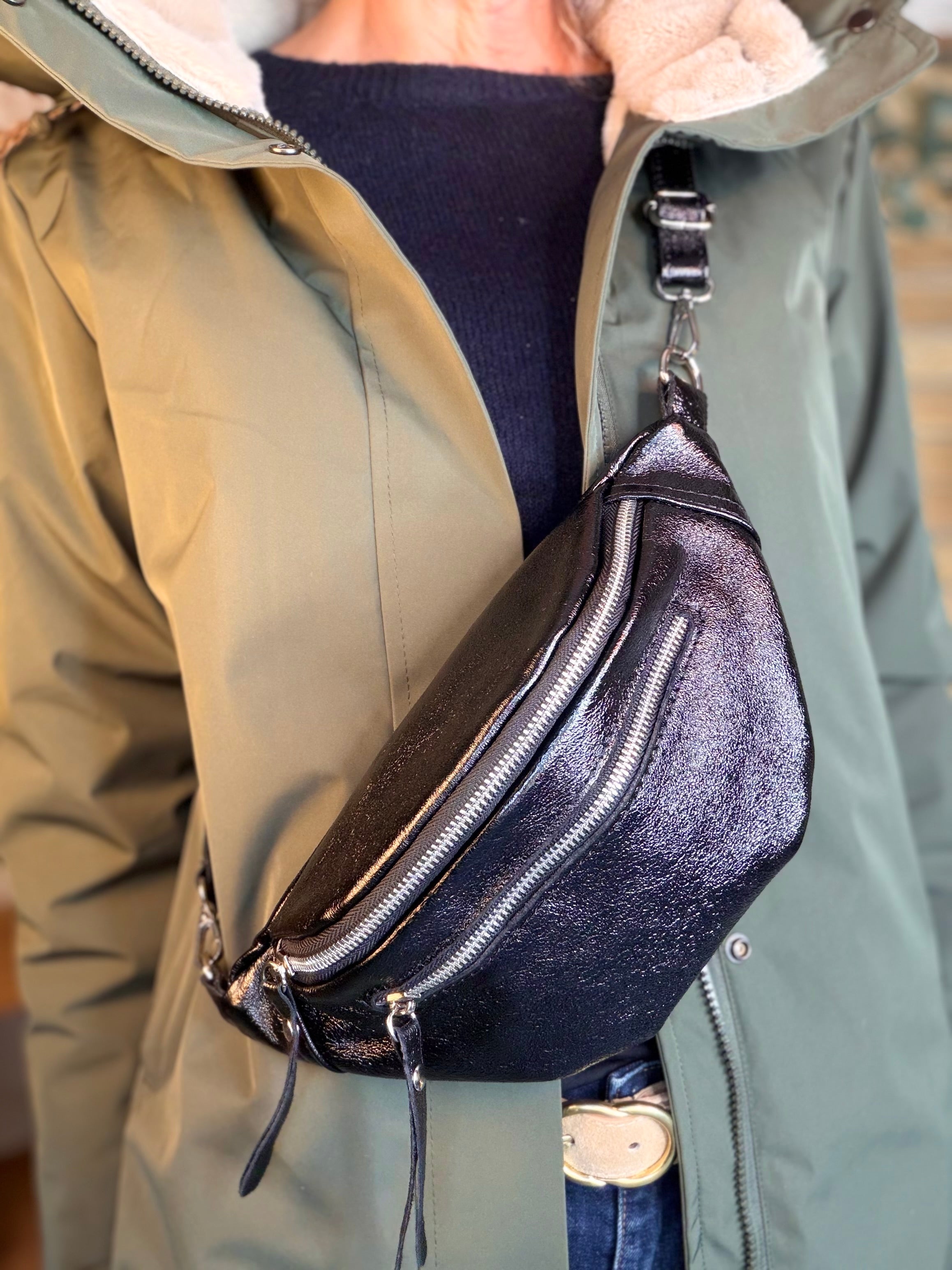 Sac banane en cuir irisé double poche - OPALE - noir