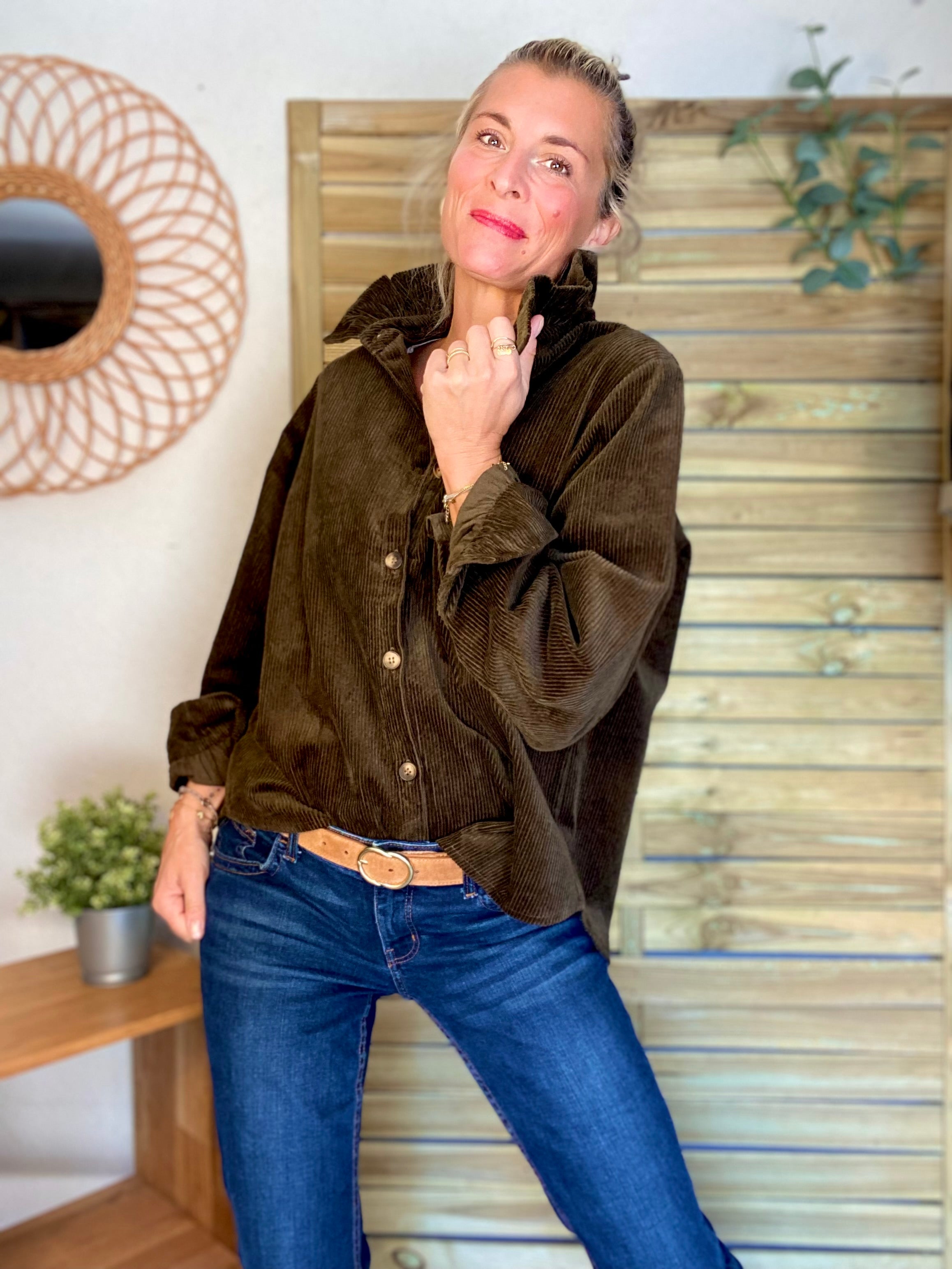 Veste / Chemise en coton, col victorien volanté YVONNE - Velours Kaki