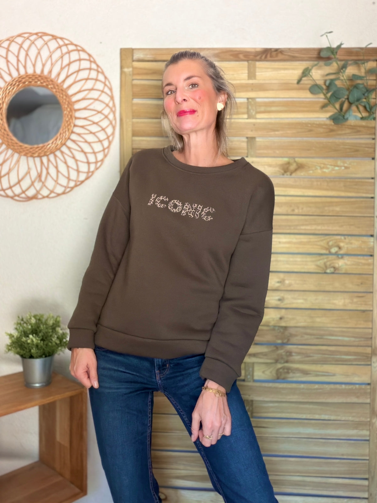 Sweat ICONIC Léo molleton ISALINE - Kaki